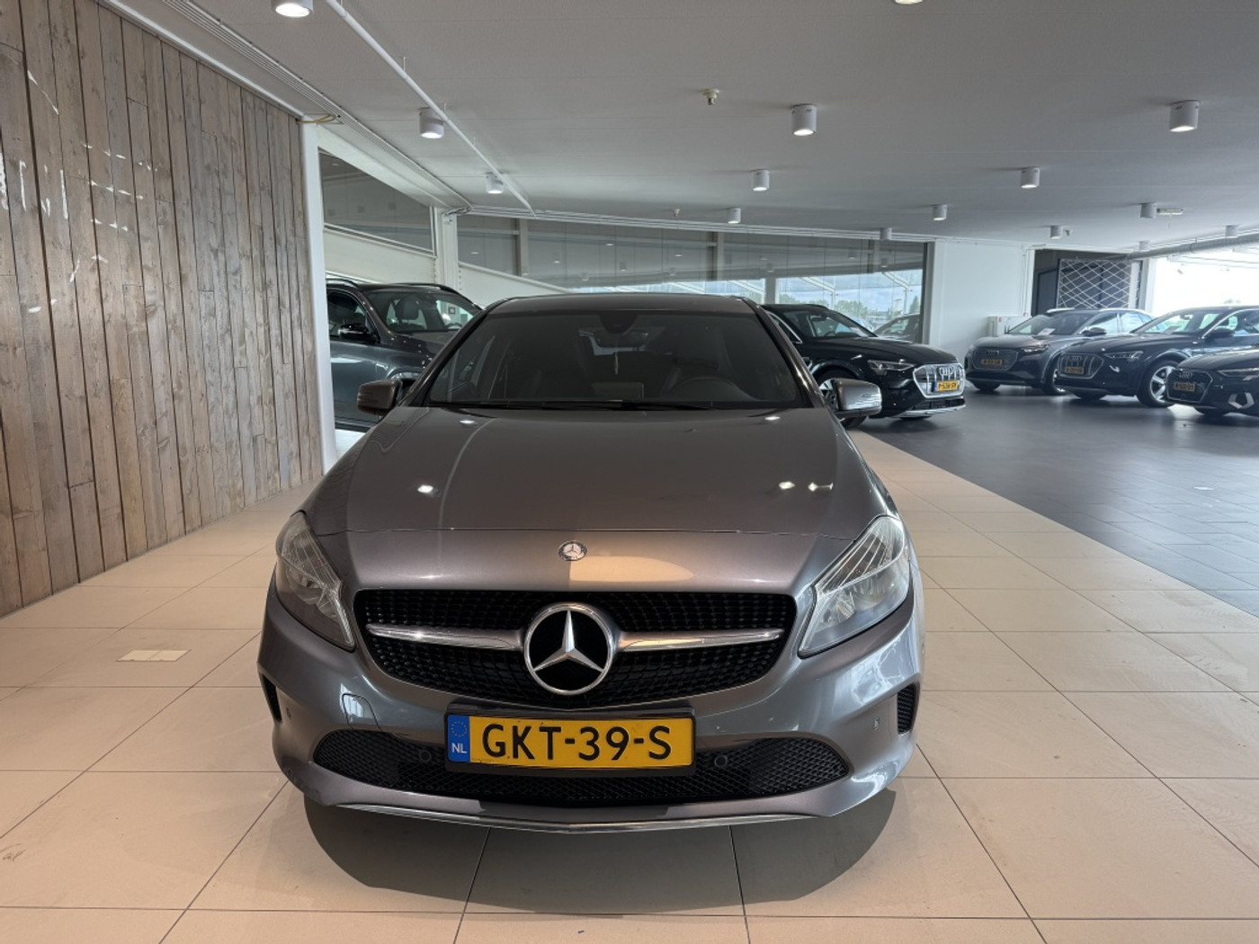 Foto van Mercedes-Benz A 180