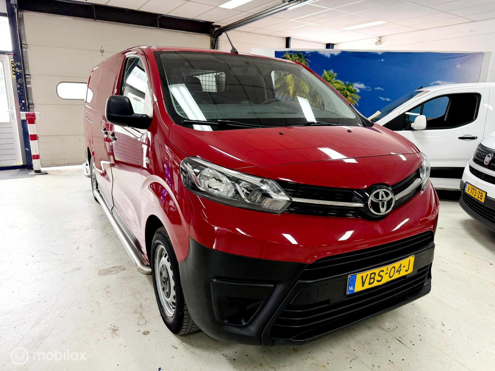 Toyota Proace 1.5 D-4D Cool Comfort Long 2019 - voorkant
