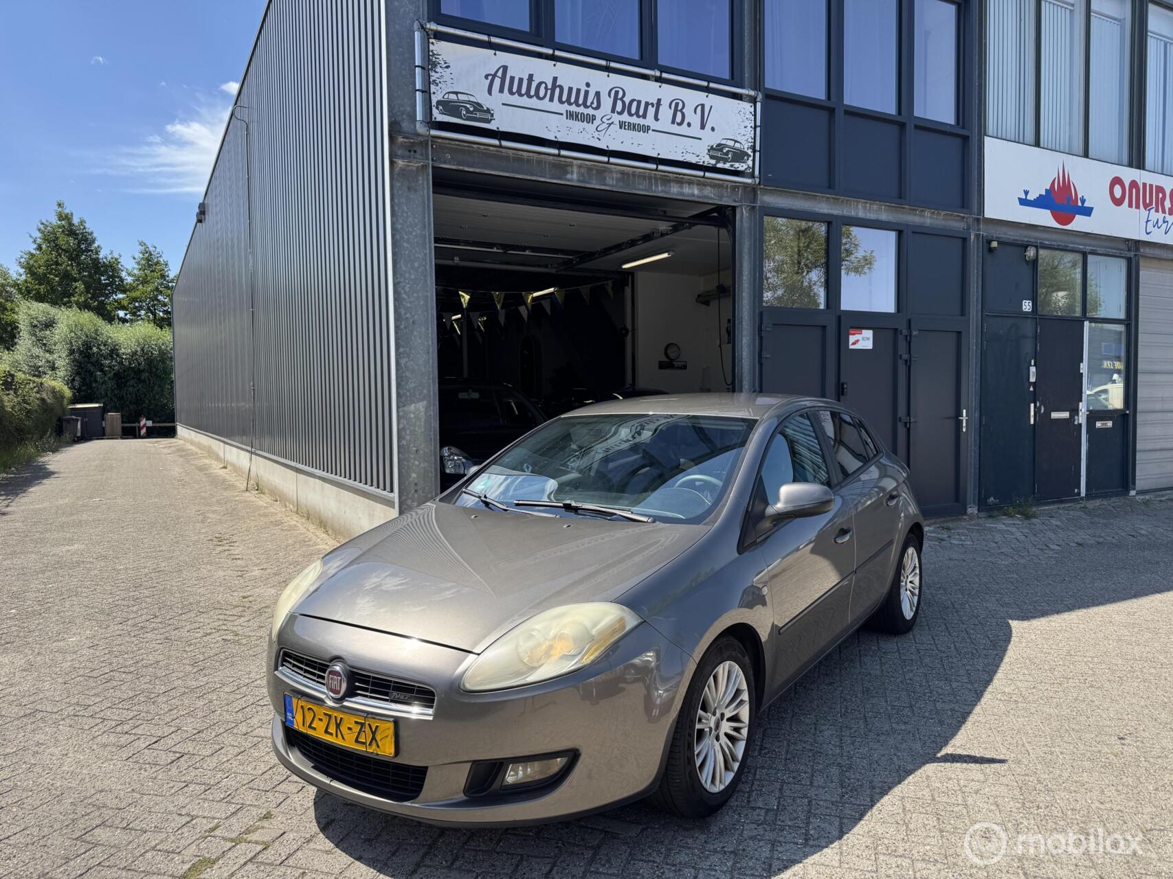 Fiat Fiat Bravo 1.4 T-Jet Corporate APK! NAP Logisch! 2008 - voorkant