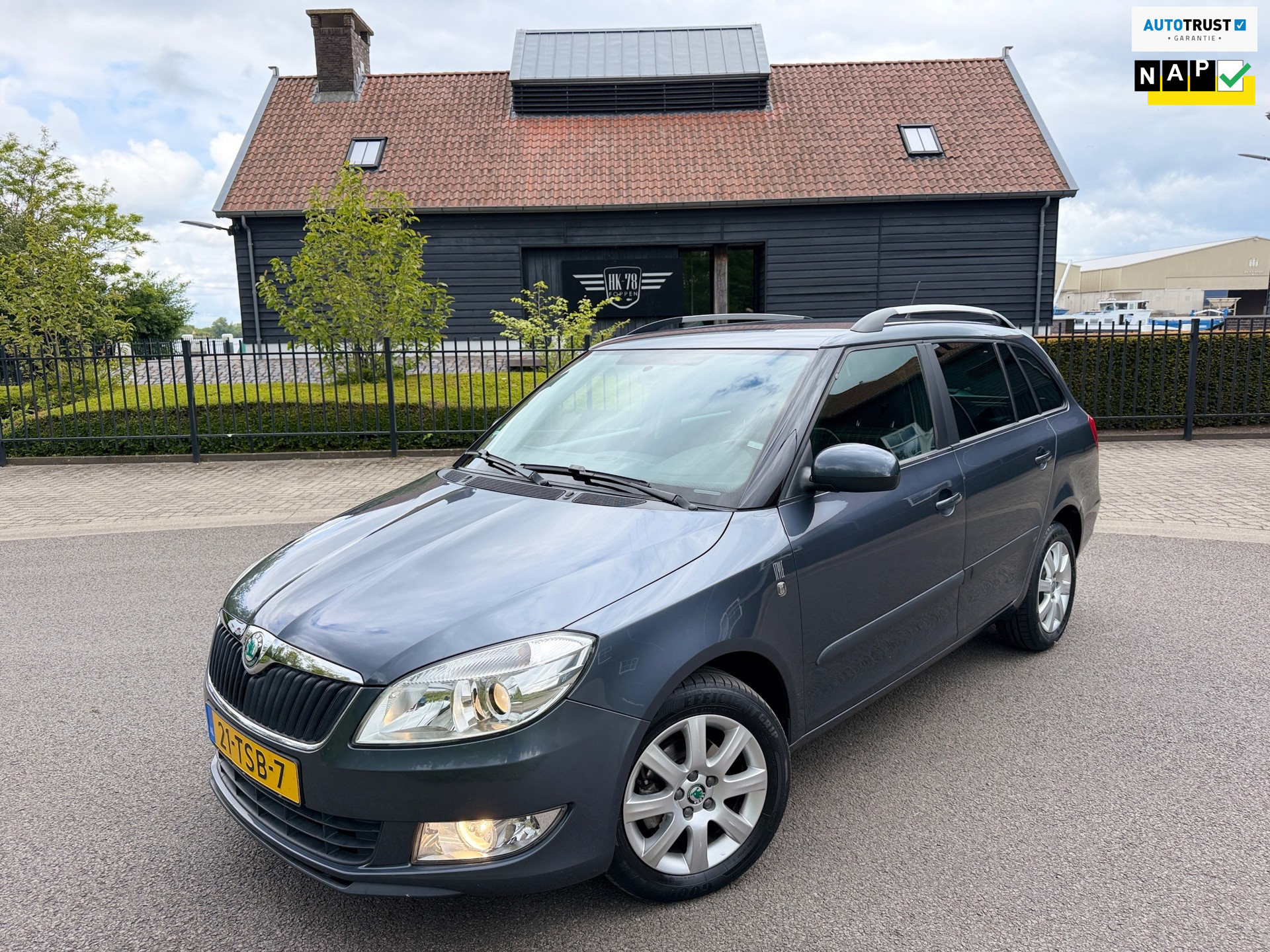 Skoda Fabia 1.2 TSI STYLE AIRCO CR.CONR  TREKHAAK 2012 - voorkant