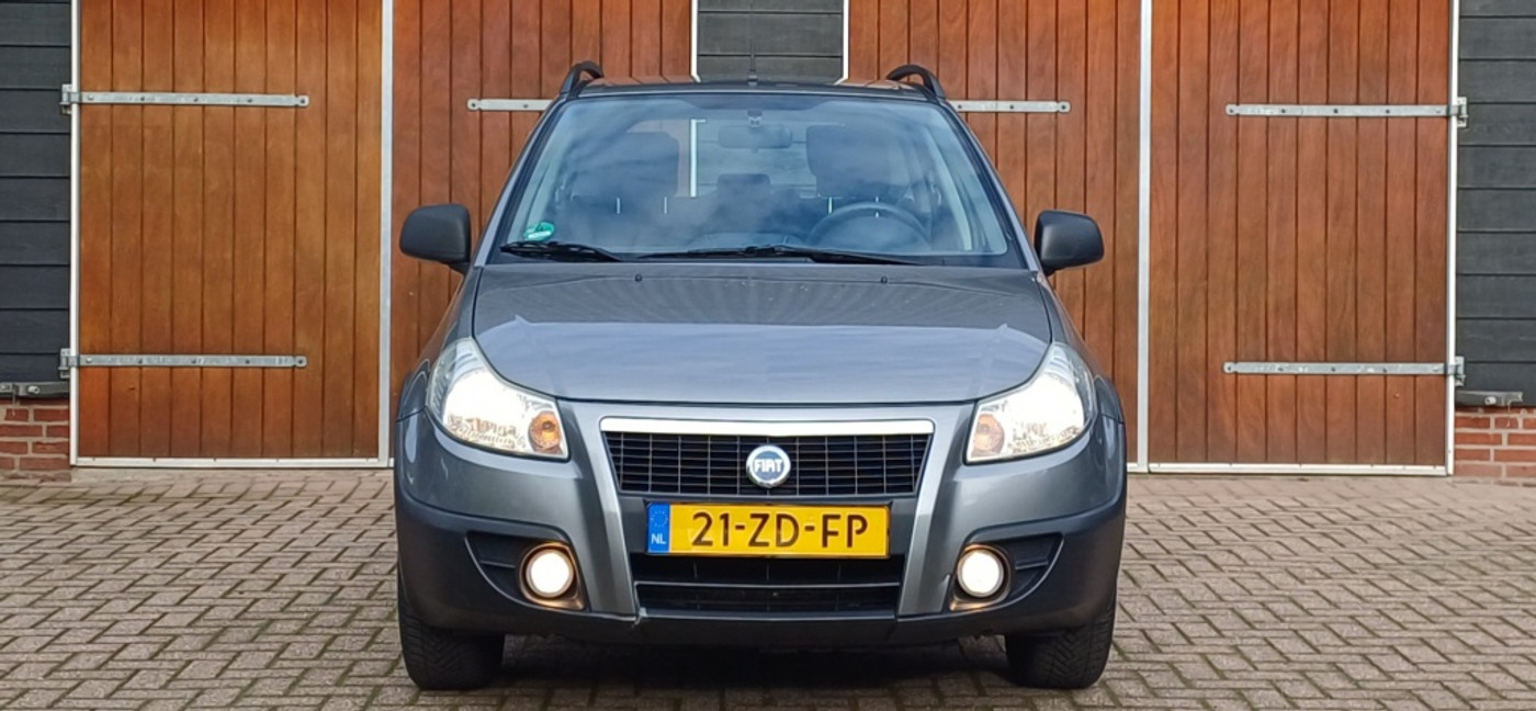 Foto van Fiat Fiat Sedici