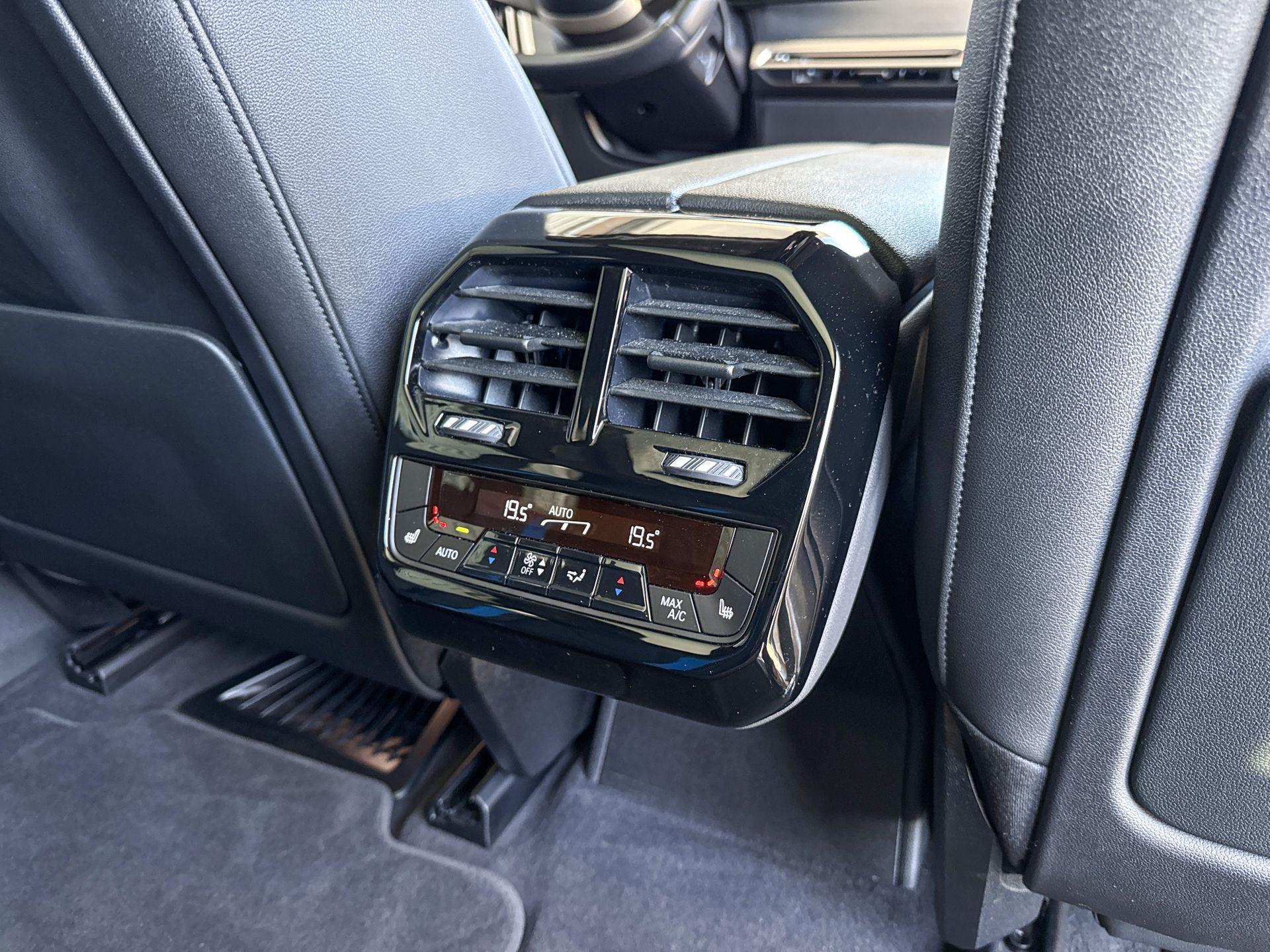 Foto van BMW Ix M60