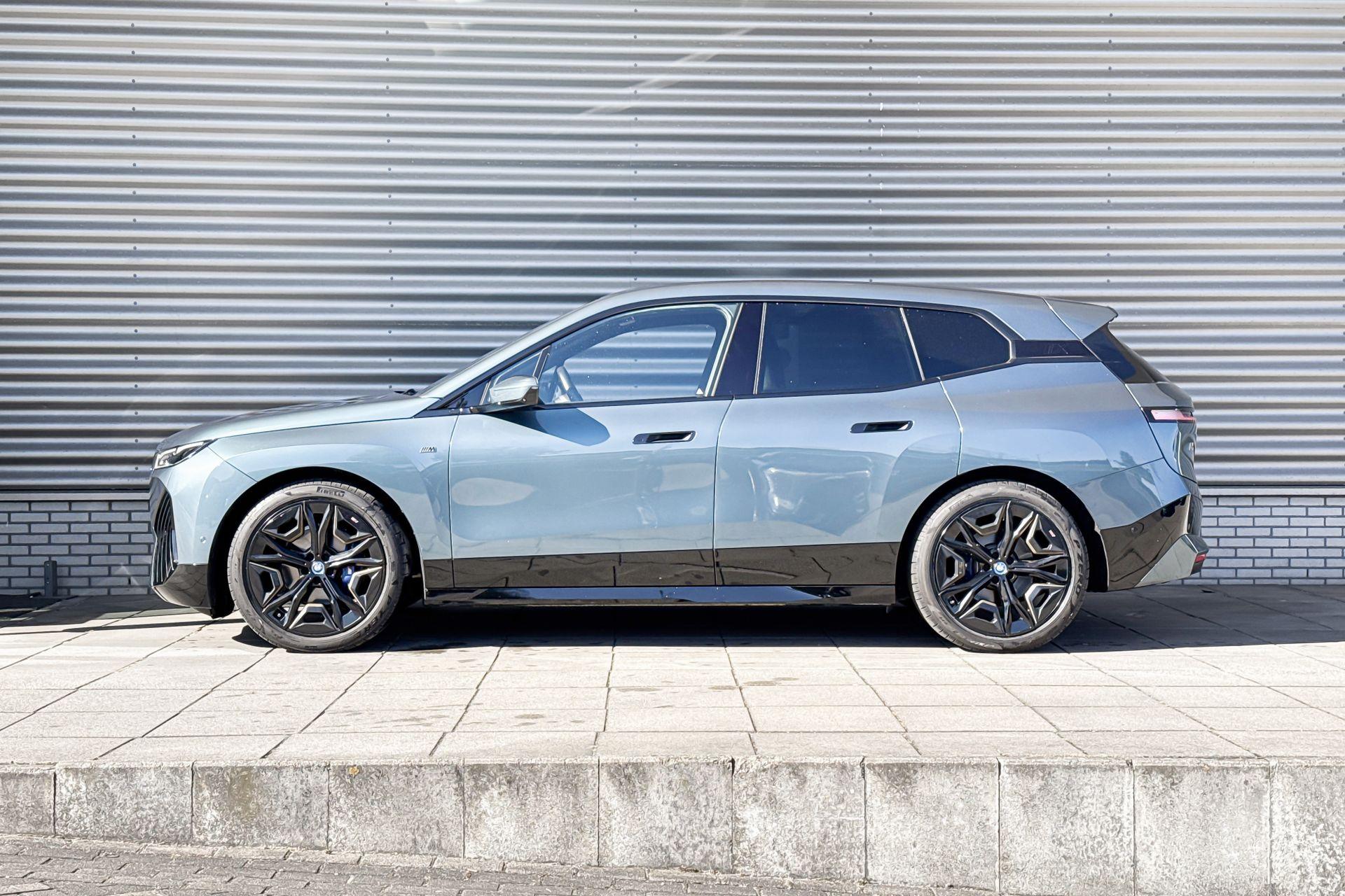 Foto van BMW Ix M60
