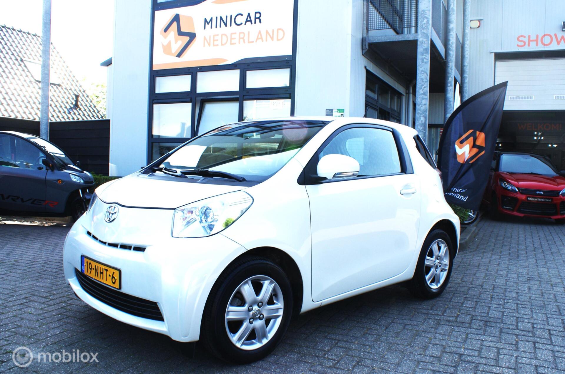 Toyota Toyota Iq 1.0 VVTi Comfort 48278KM!! 2010 Dealer onderhouden 2010 - voorkant