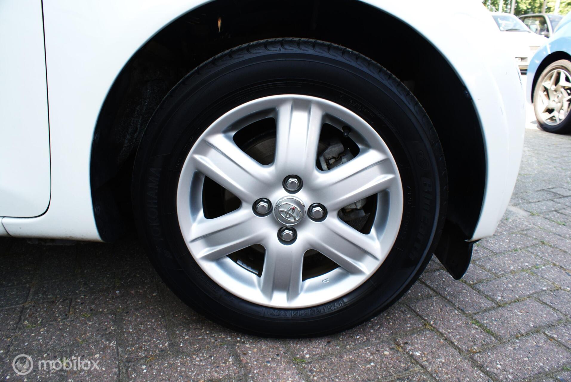 Foto van Toyota Toyota Iq