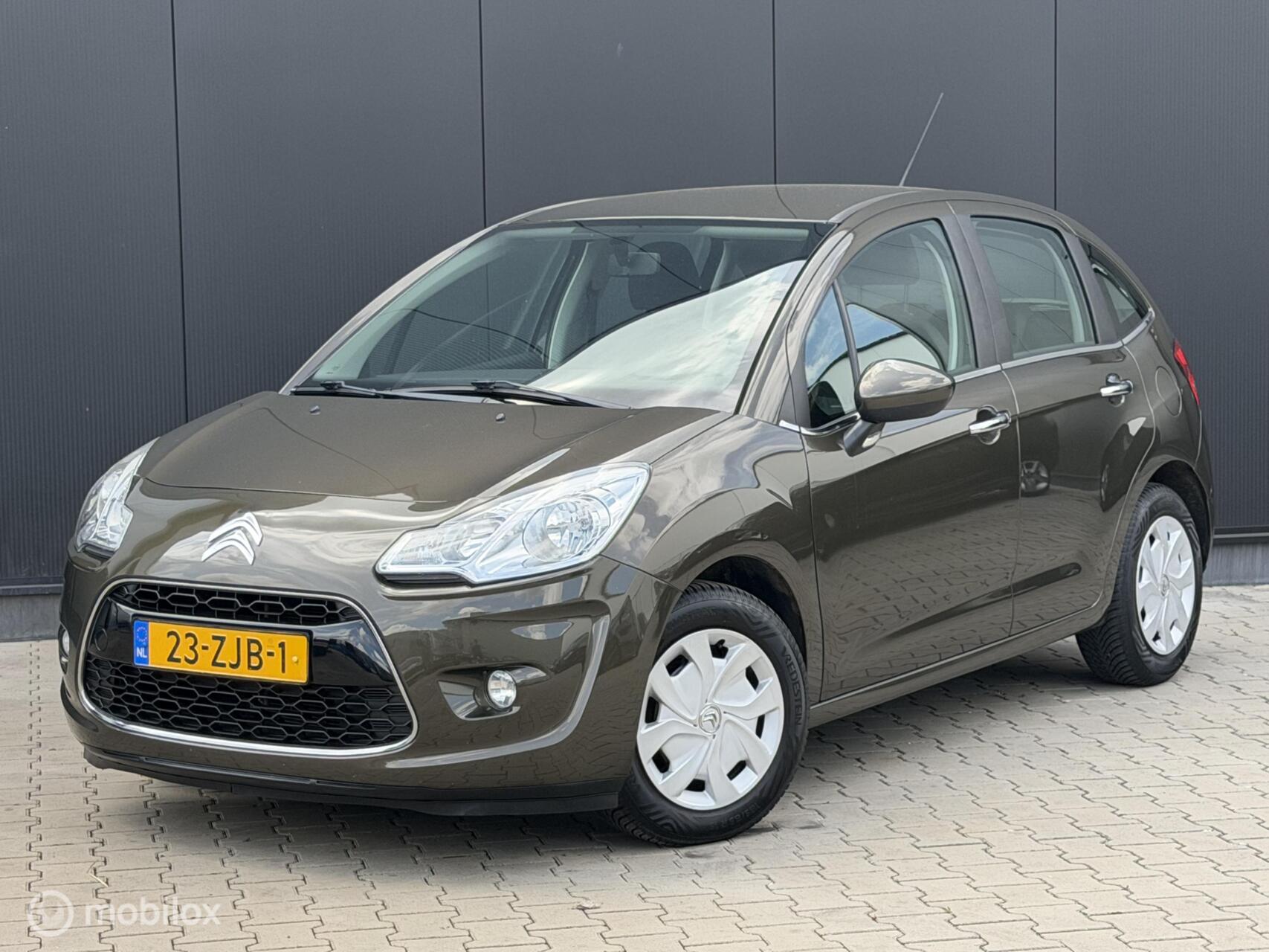 Citroen C3 1.2 82PK Coll. Light | CRUISE | TREKH | NWE RIEM | 2012 - voorkant