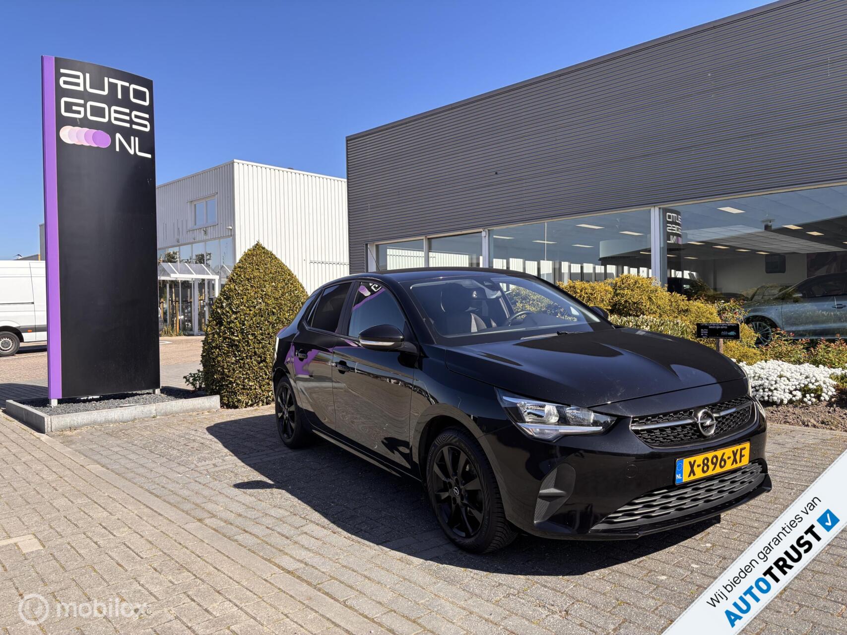 Opel Corsa 1.2 Black Line + nw D.Riem 2021 - voorkant