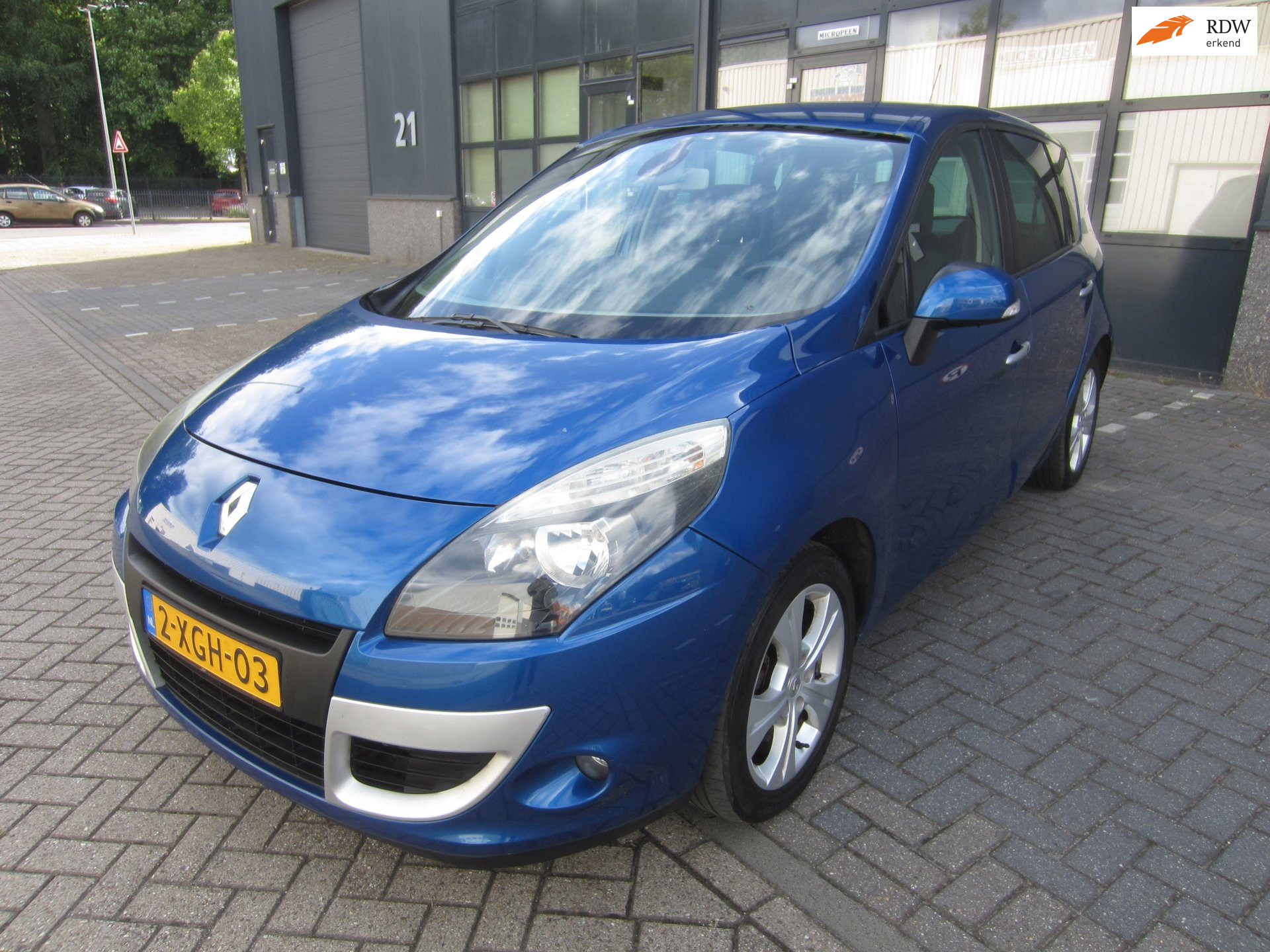 Renault Megane Scenic 2.0 Dynamique 2009 Automaat Navi NAP! APK! 2009 - voorkant