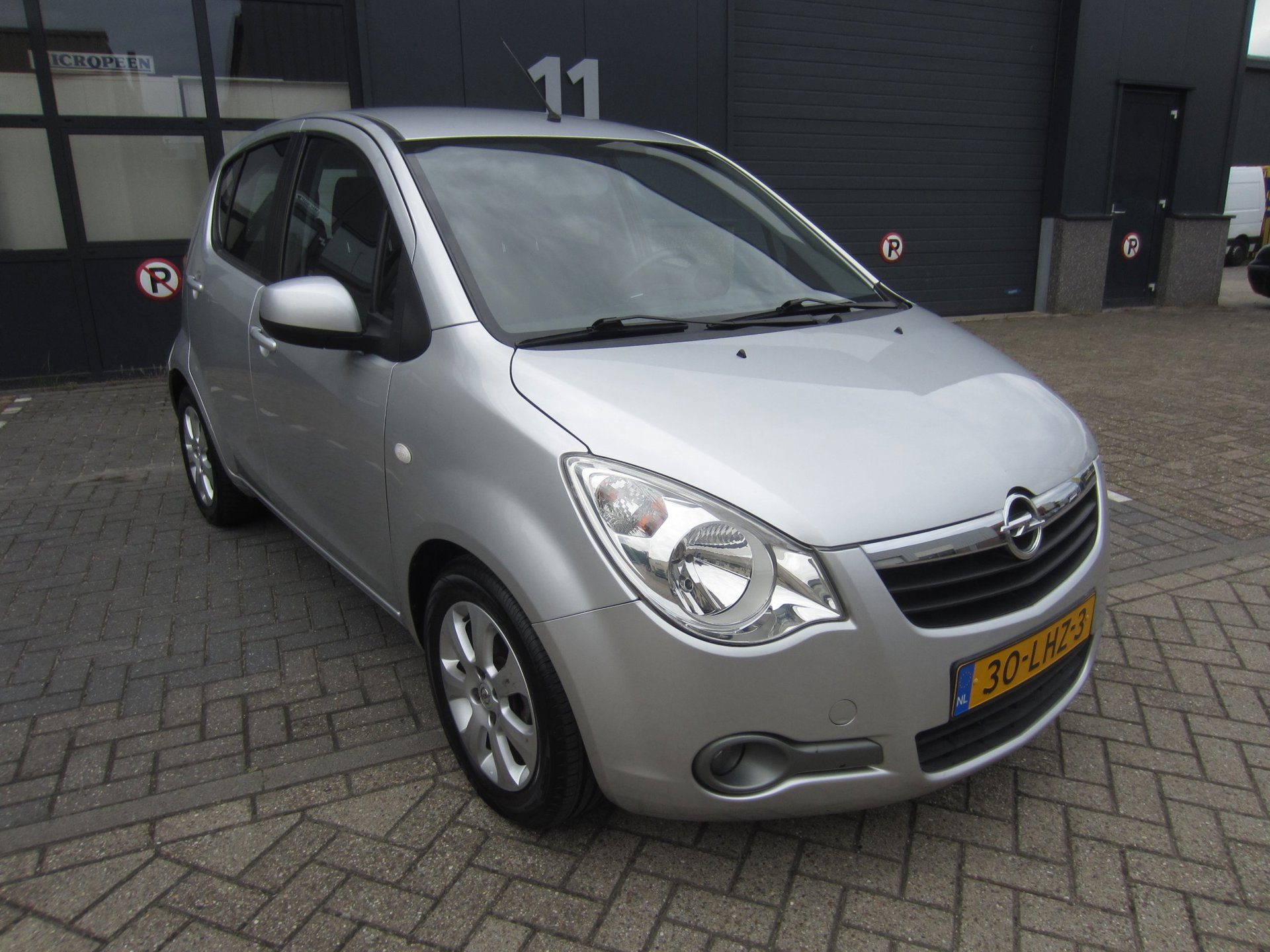 Foto van Opel Agila