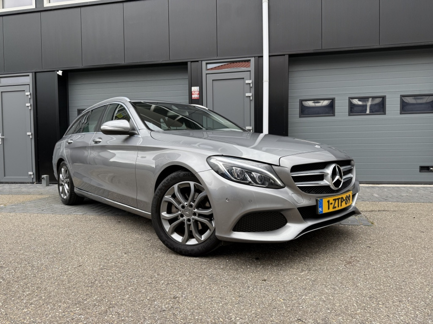 Mercedes-Benz C 180 Bluetec 180 CDI Lease Ed. Cruise, PDC, Elktr stoelen 2015 - voorkant