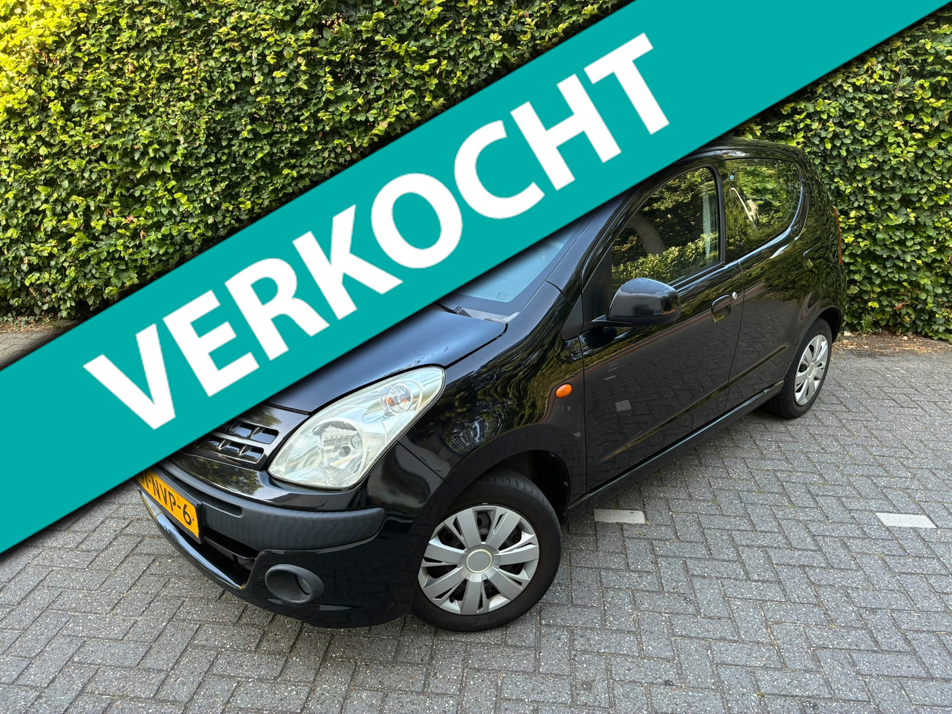 Nissan Nissan Pixo 1.0 Acenta I Airco I Centrale Deurvergrendeling 2011 - voorkant