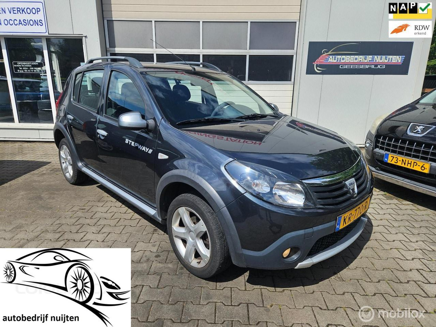 Dacia Sandero 1.6 AIRCO 2010 - voorkant