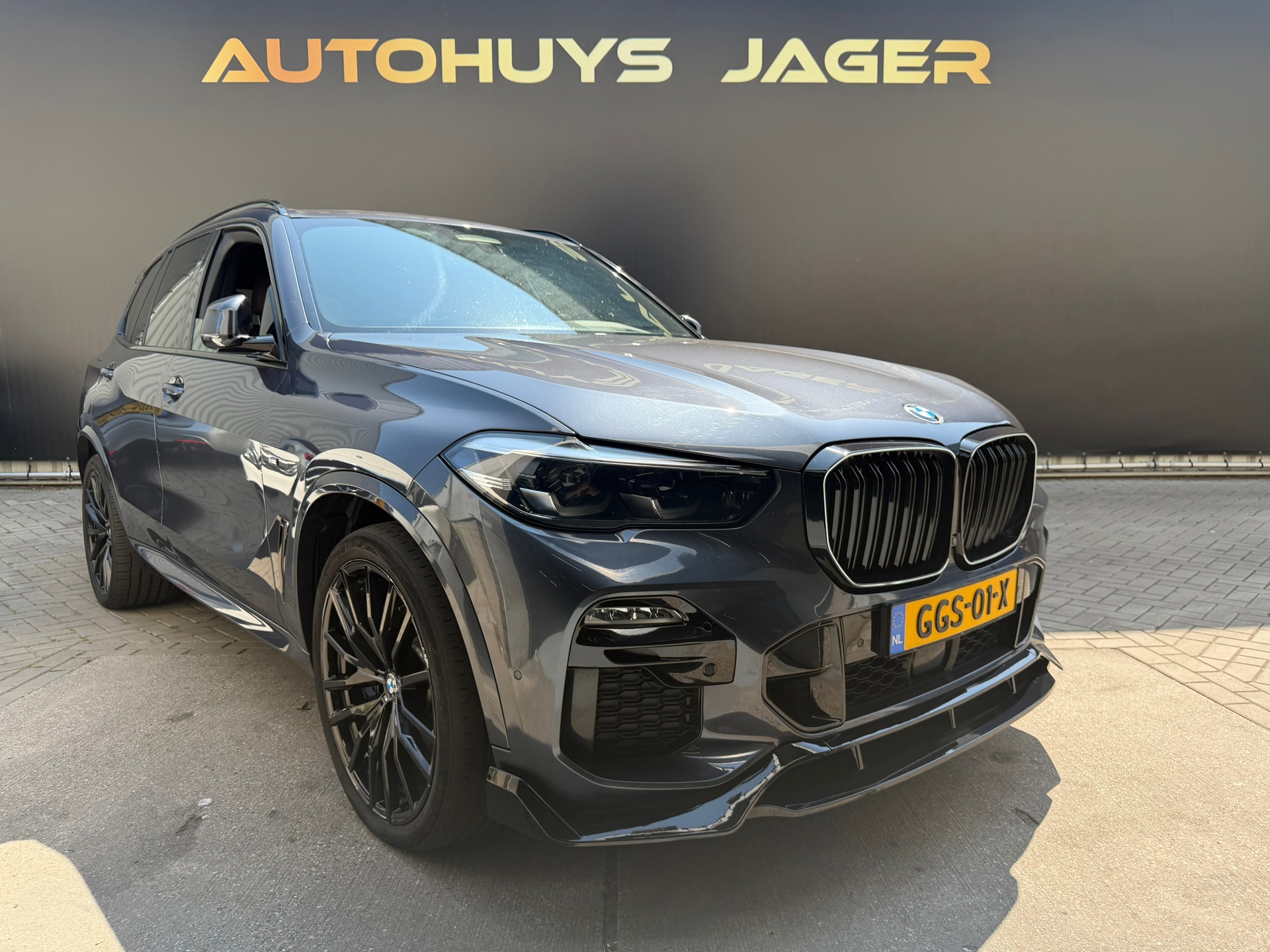 Foto van BMW X5 Xdrive45e