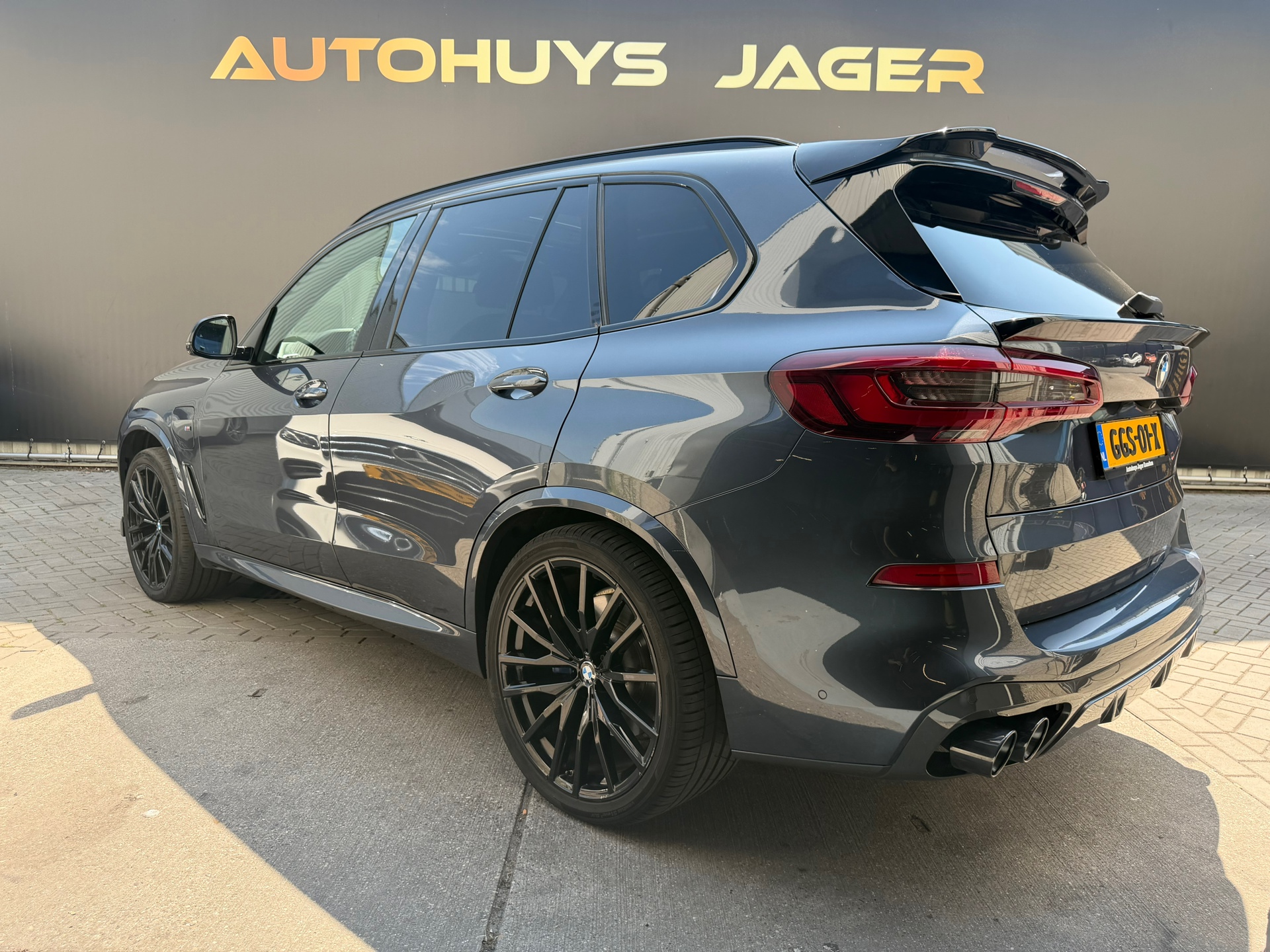 Foto van BMW X5 Xdrive45e