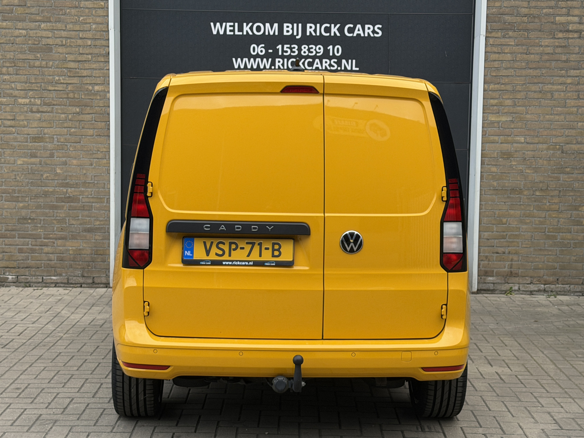 Foto van Volkswagen Caddy Modified Partition Wall