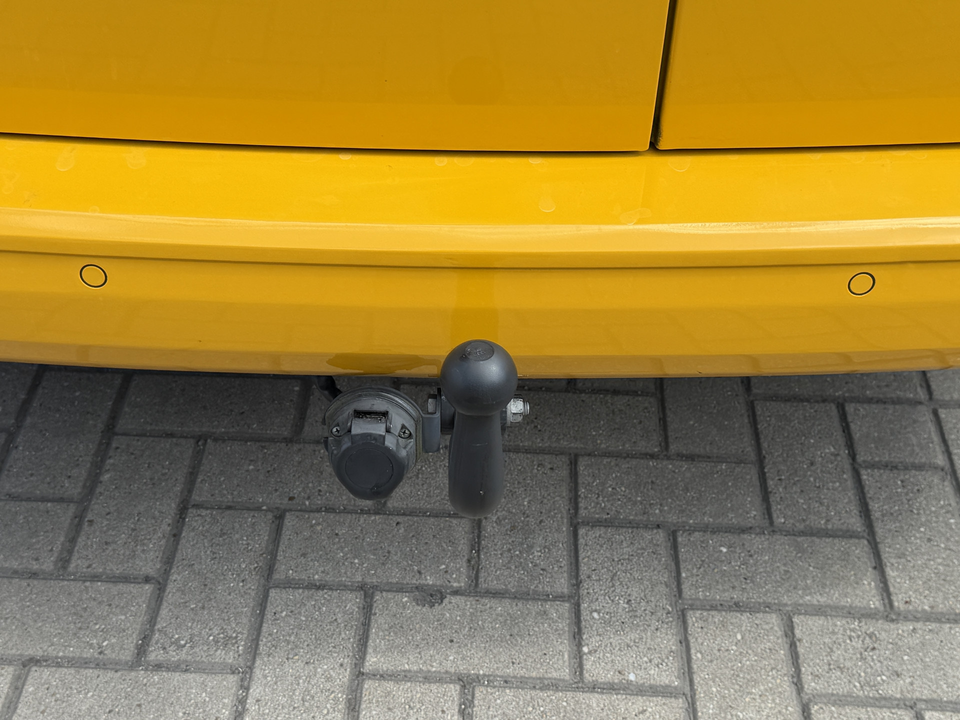 Foto van Volkswagen Caddy Modified Partition Wall
