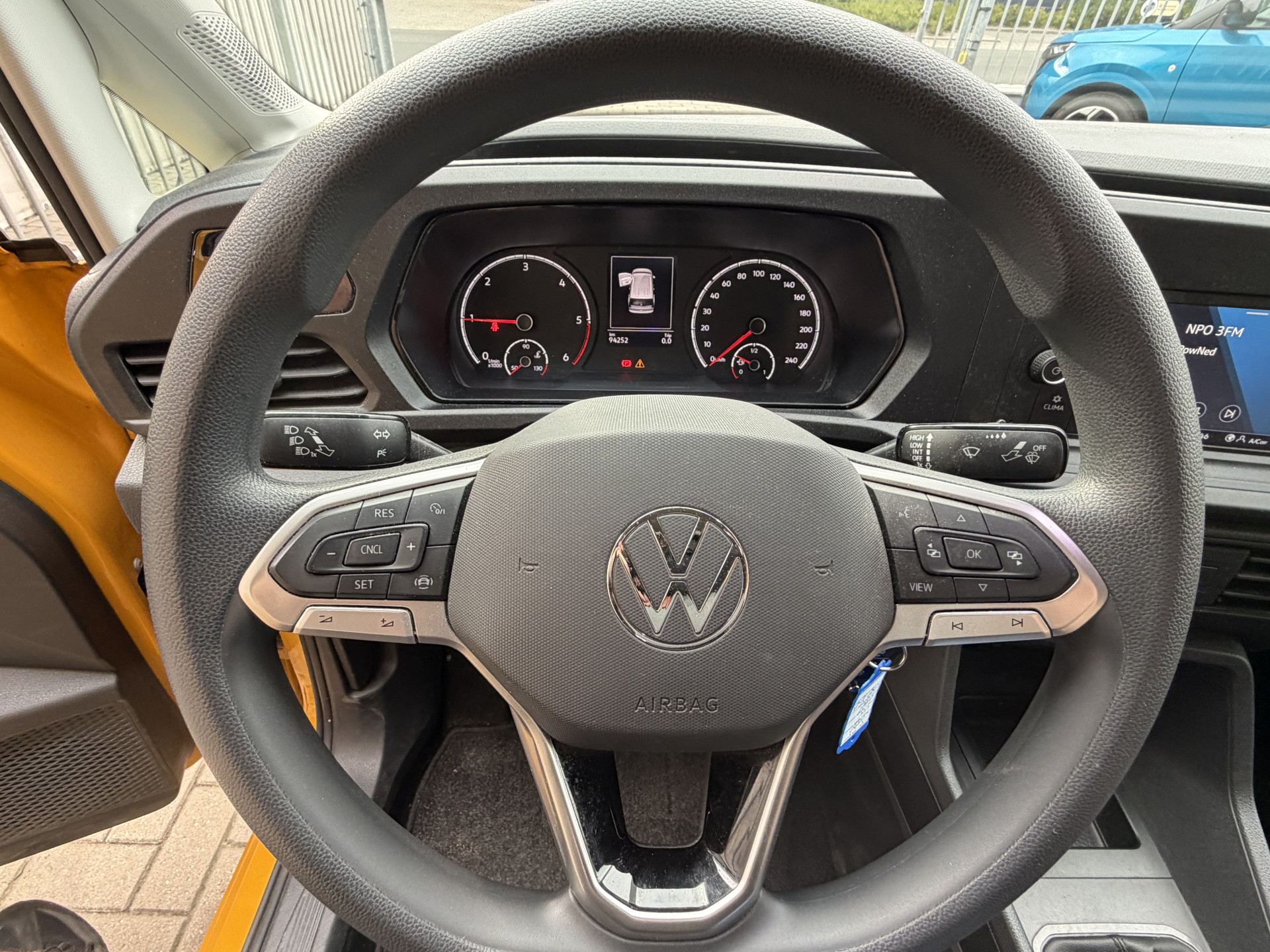 Foto van Volkswagen Caddy Modified Partition Wall