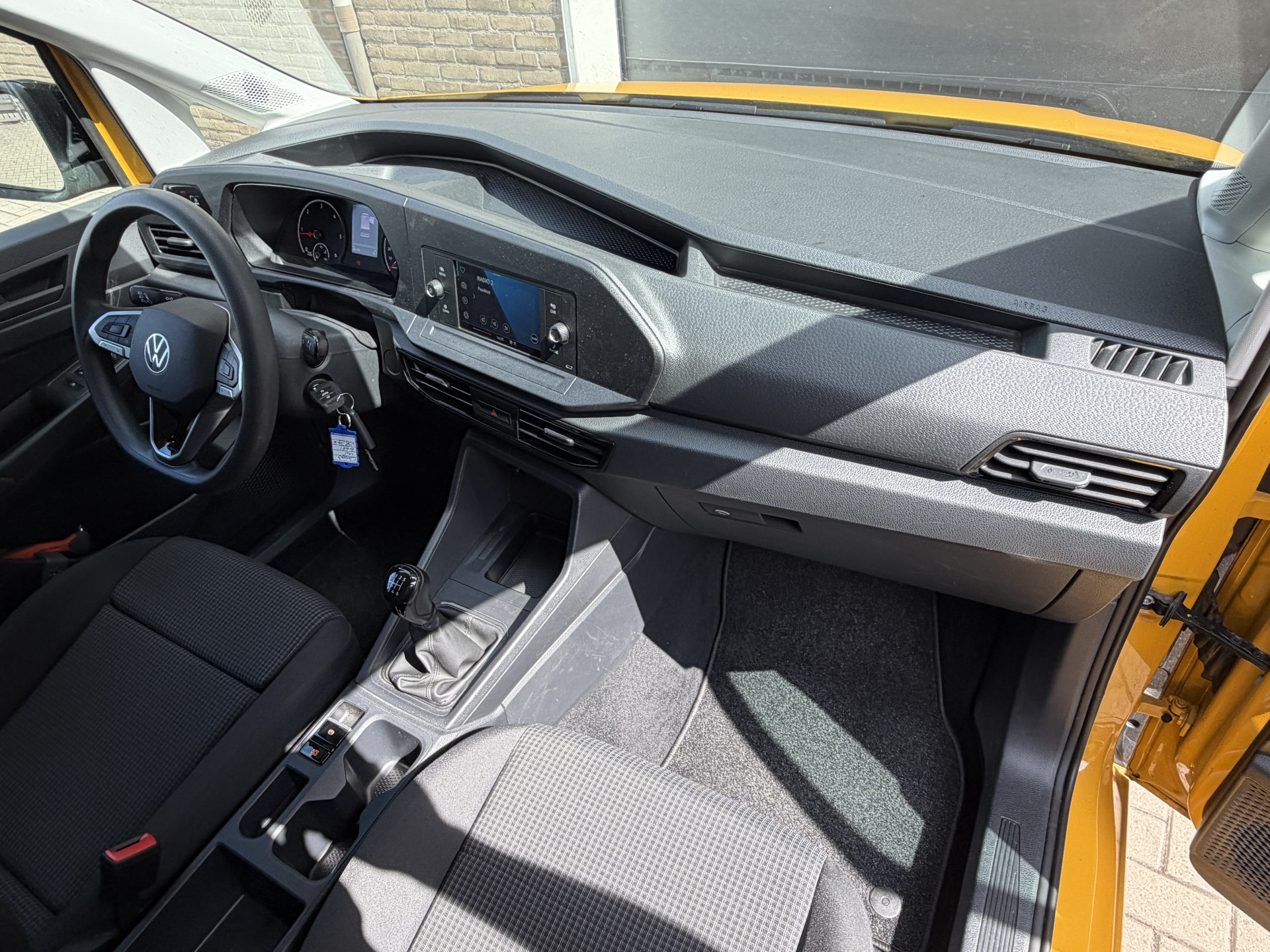 Foto van Volkswagen Caddy Modified Partition Wall