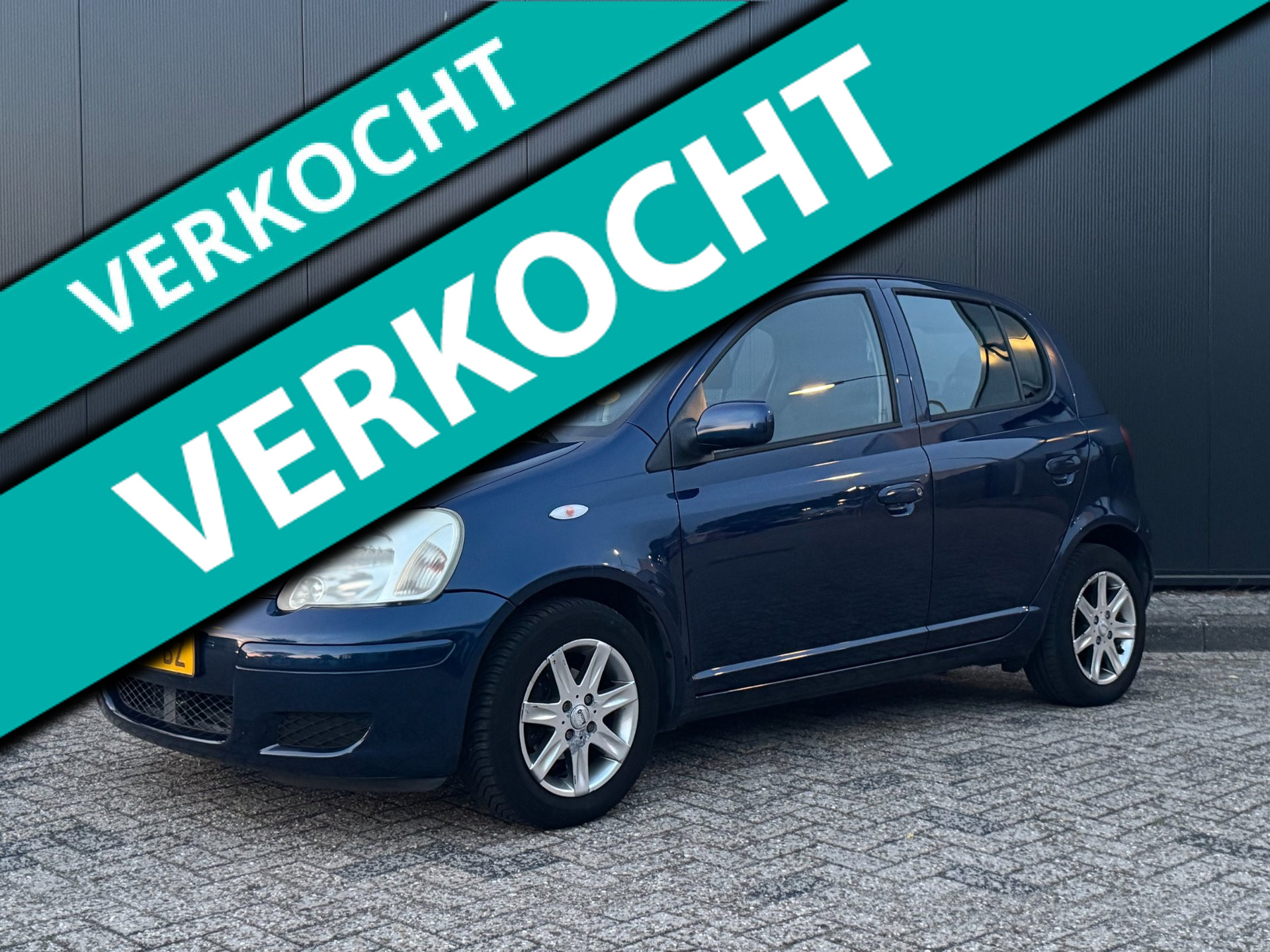 Toyota Yaris 1.3 VVT-i Sol 5-deurs | AUTOMAAT | Airco (ijskoud!) | Netjes onderhouden | Orig. NL |Trekhaak 2003 - voorkant