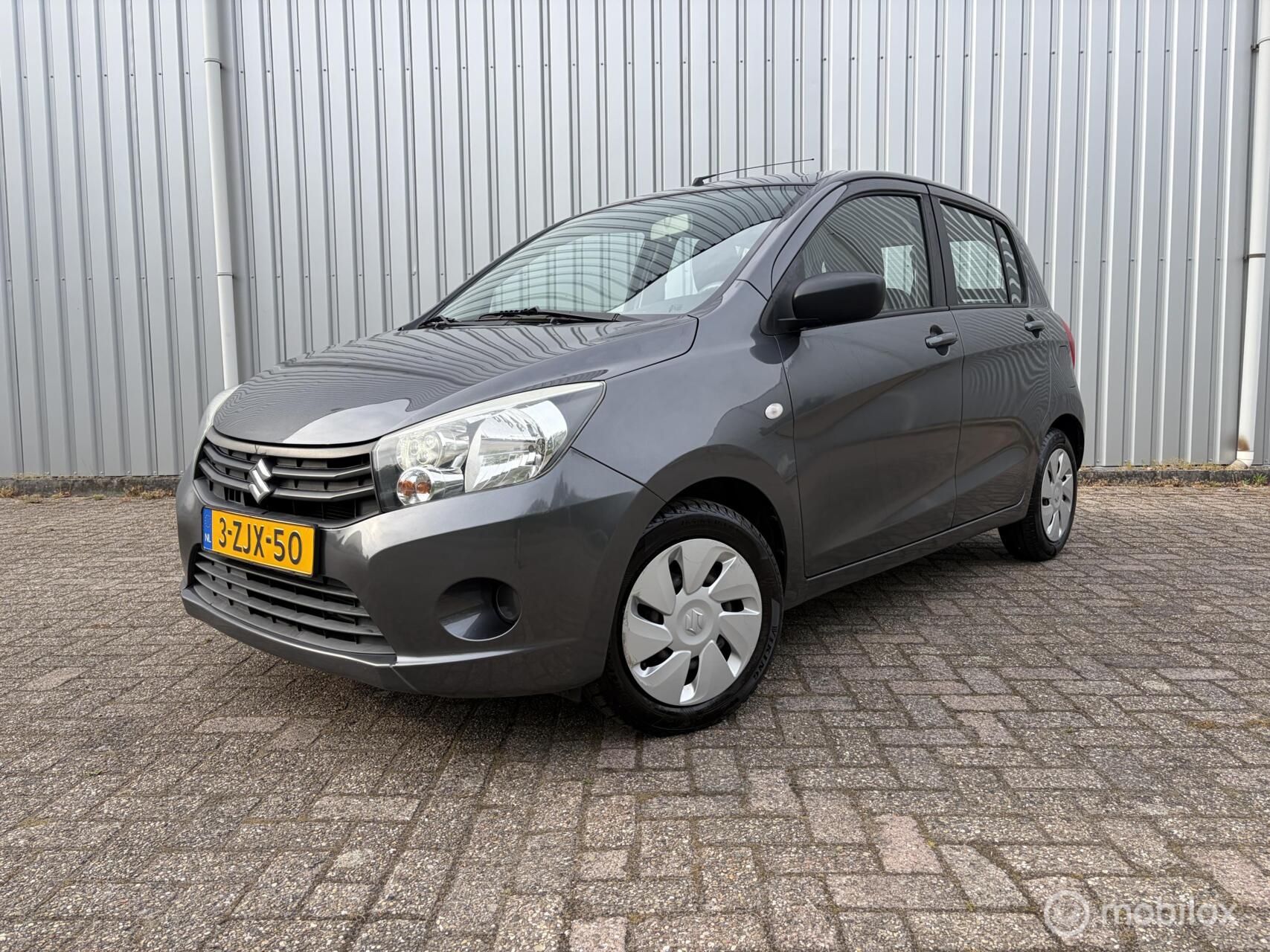 Suzuki Celerio 1.0 Comfort Airco Bluetooth  Nieuwe Apk 2015 - voorkant
