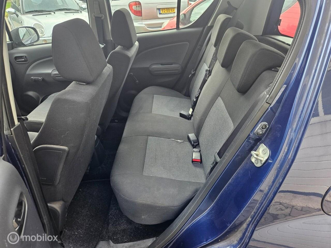 Foto van Opel Agila