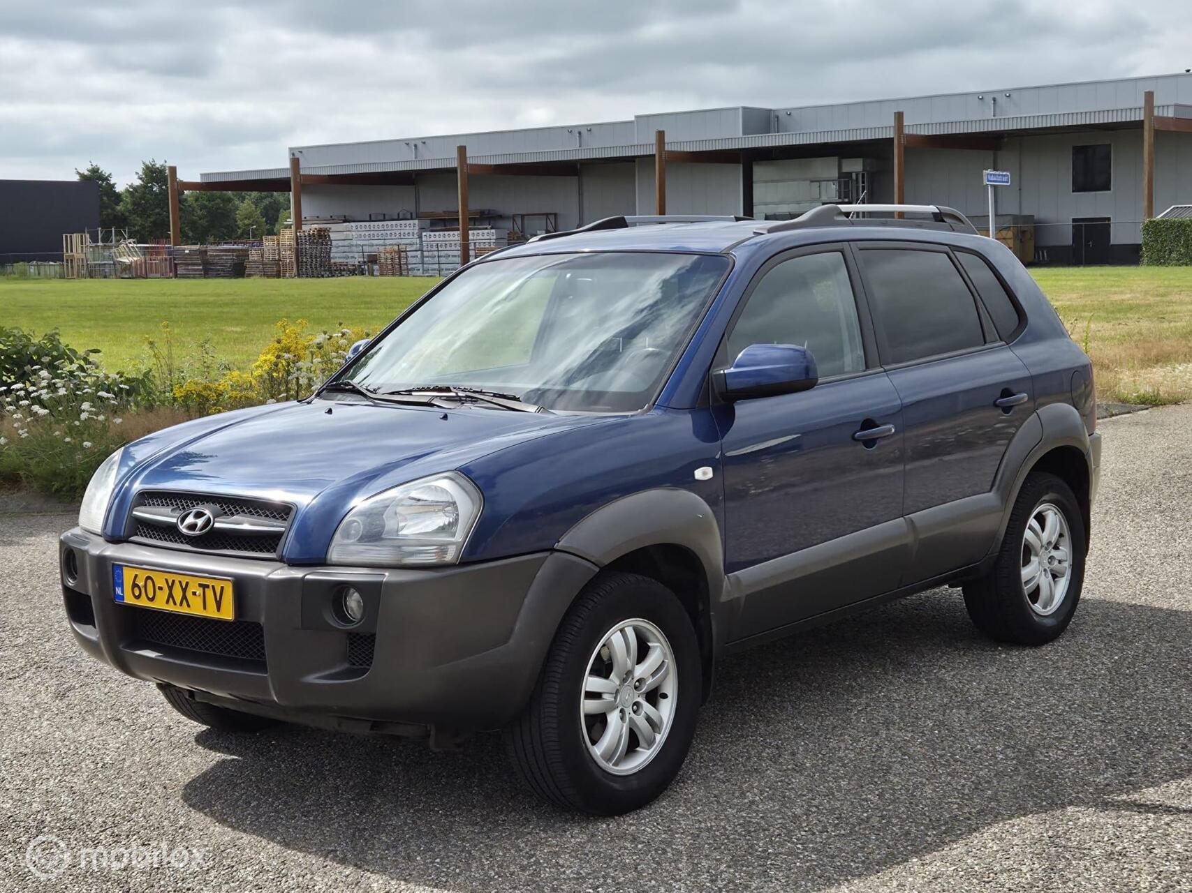 Hyundai Tucson 2.0i Dynamic Cross  Cruise / Airco / Trekhaak 2007 - voorkant