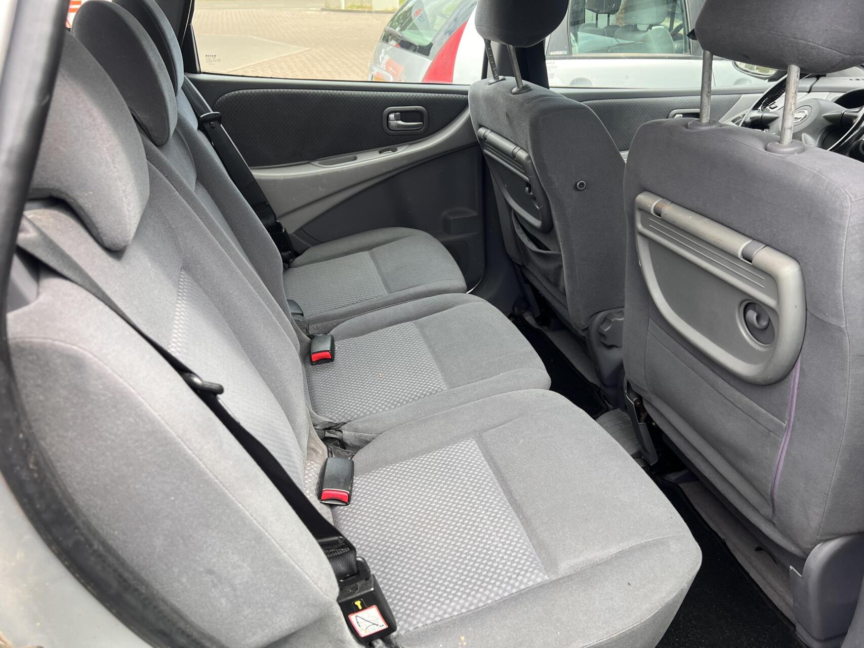 Foto van Nissan Nissan Almera Tino