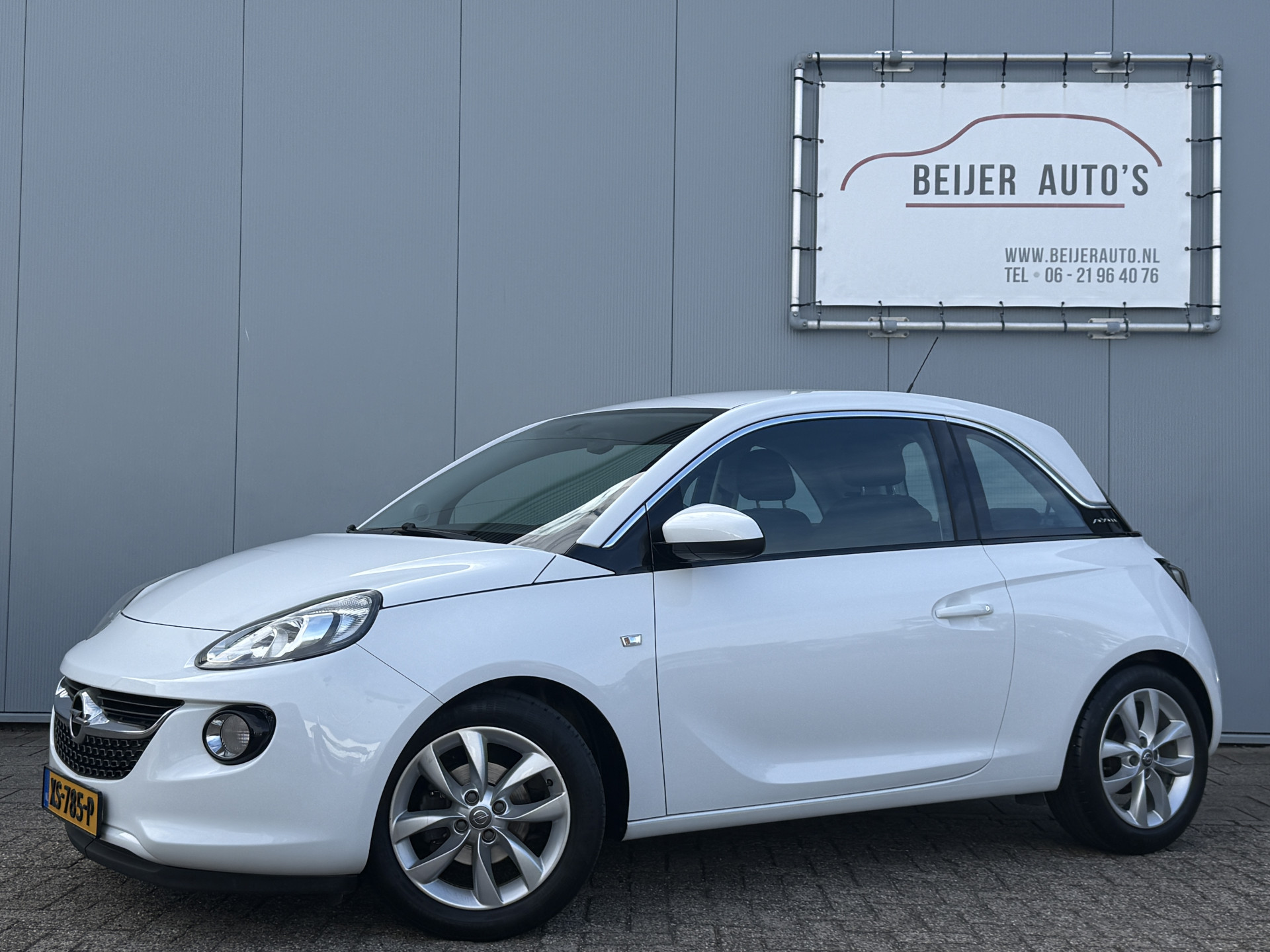 Opel Adam 1.2 2017 - voorkant