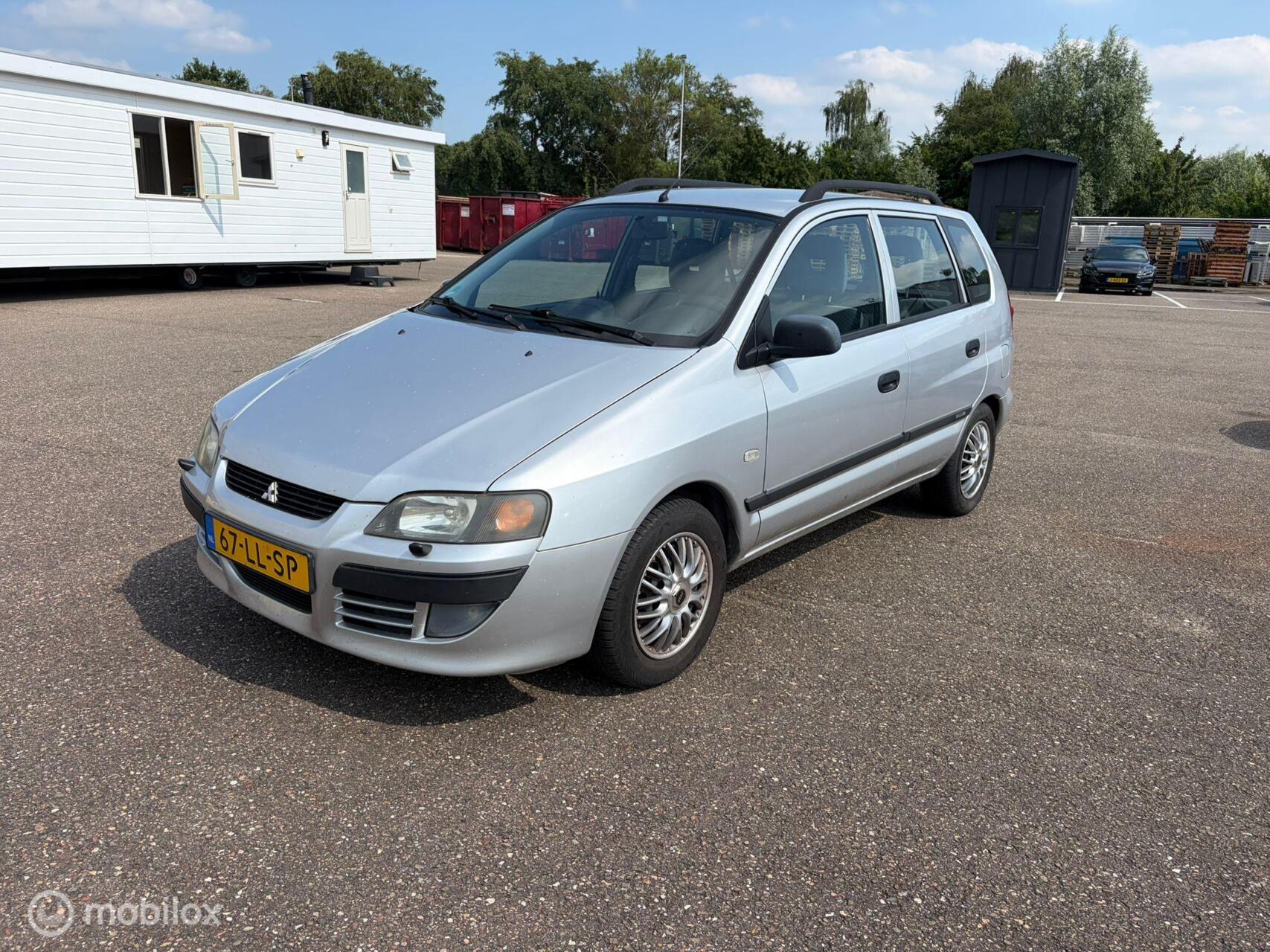 Mitsubishi Space Star 1.6 Avance nieuwe apk 2003 - voorkant