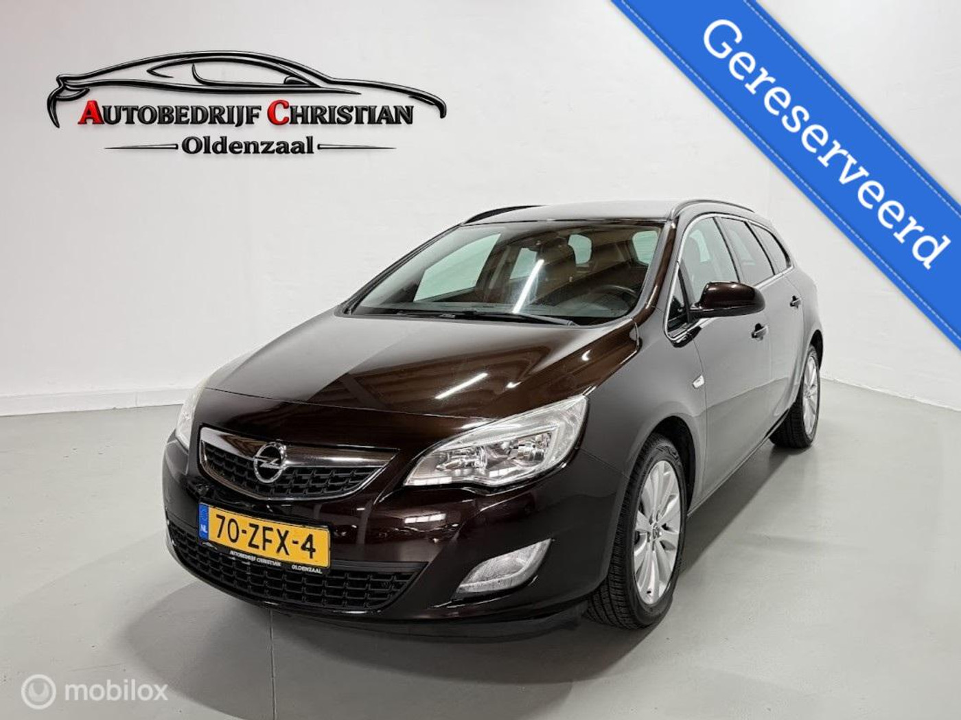 Opel Astra Sports Tourer 1.4 Turbo Sport 2012 - voorkant