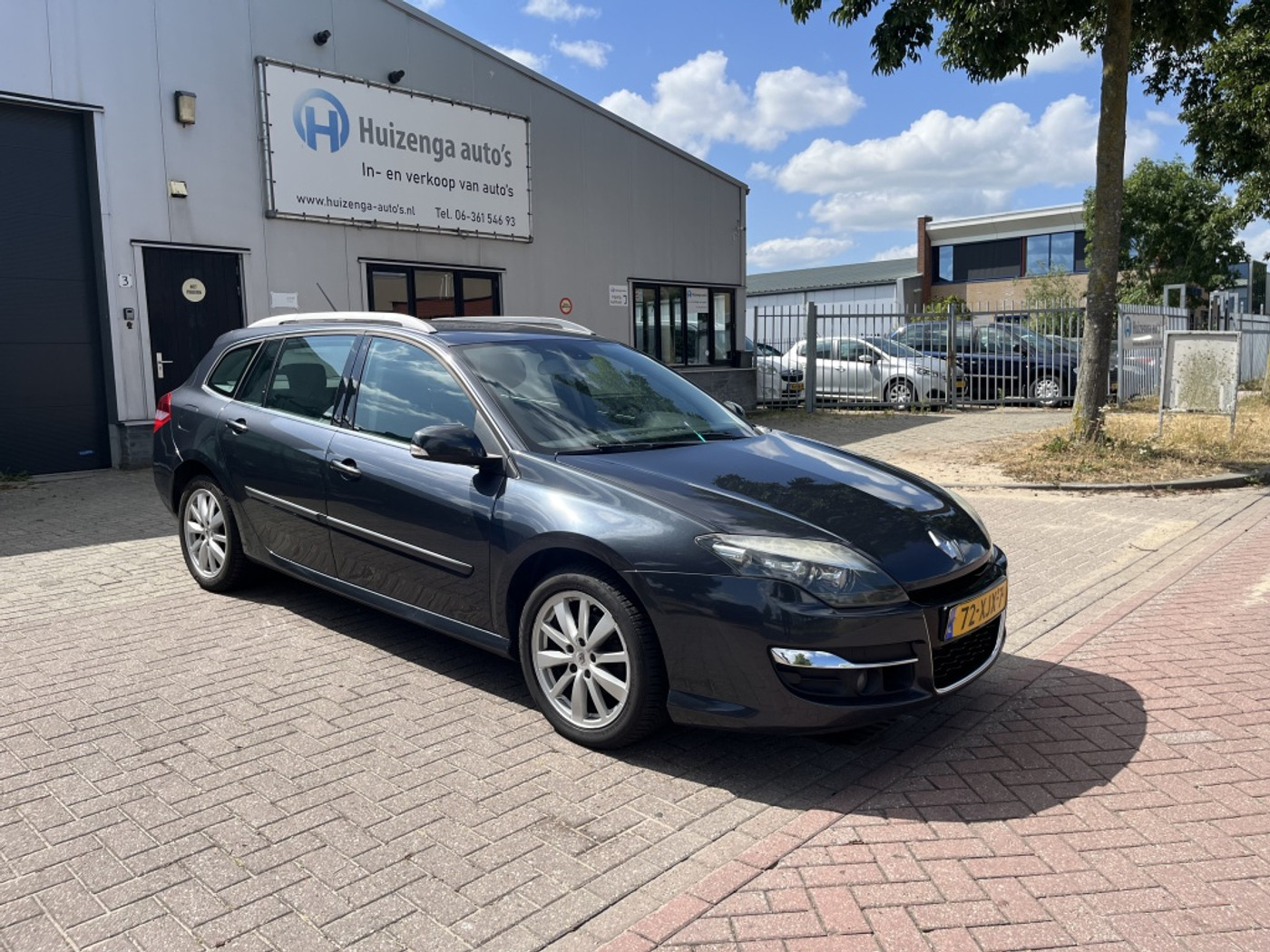 Renault Laguna 1.5 dCi Dynamique| CLIMA| APK:31-10-2026! EX BPM! 2012 - voorkant
