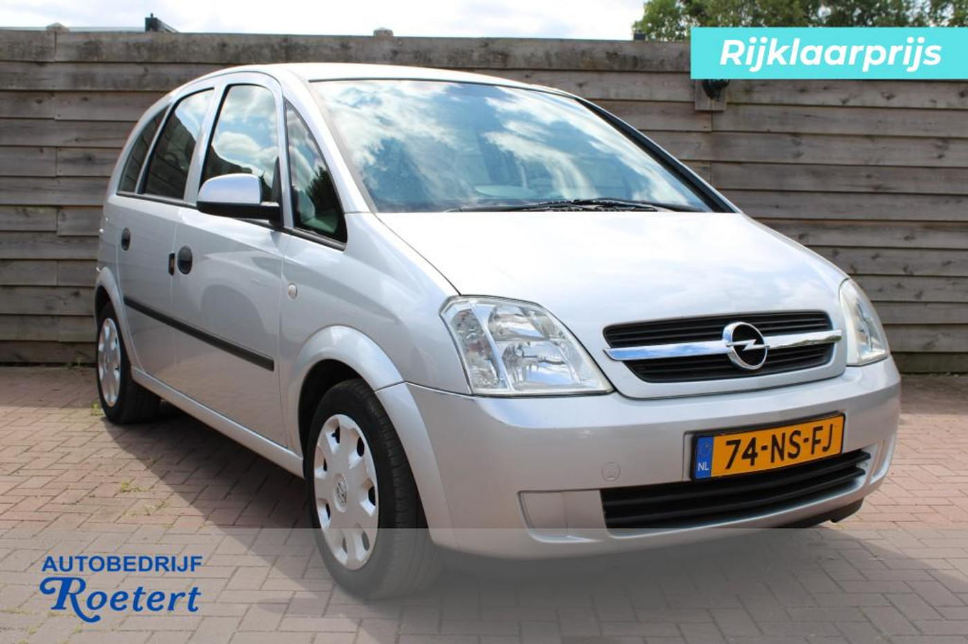 Opel Meriva-a 1.6 101pk Enjoy airco/cruise/elek pakket 2004 - voorkant