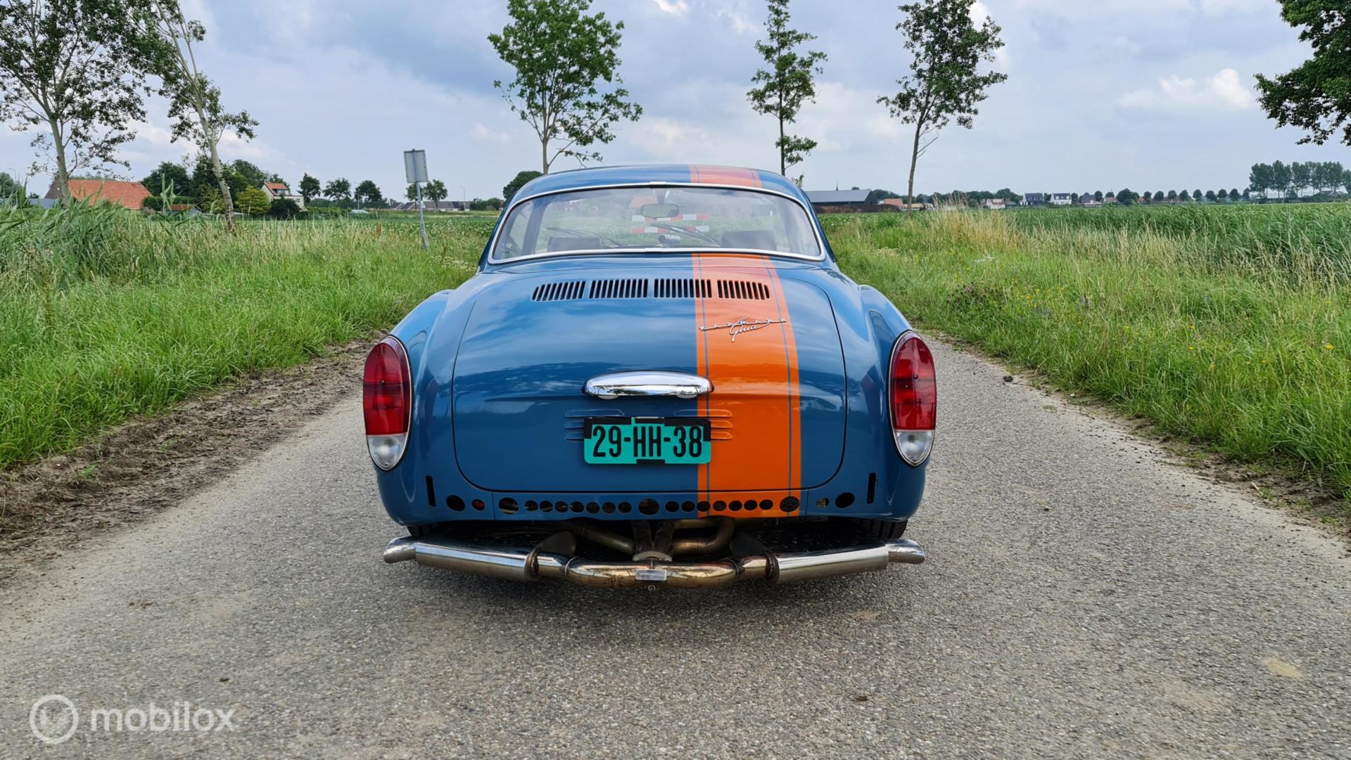 Foto van Volkswagen Karmann Ghia