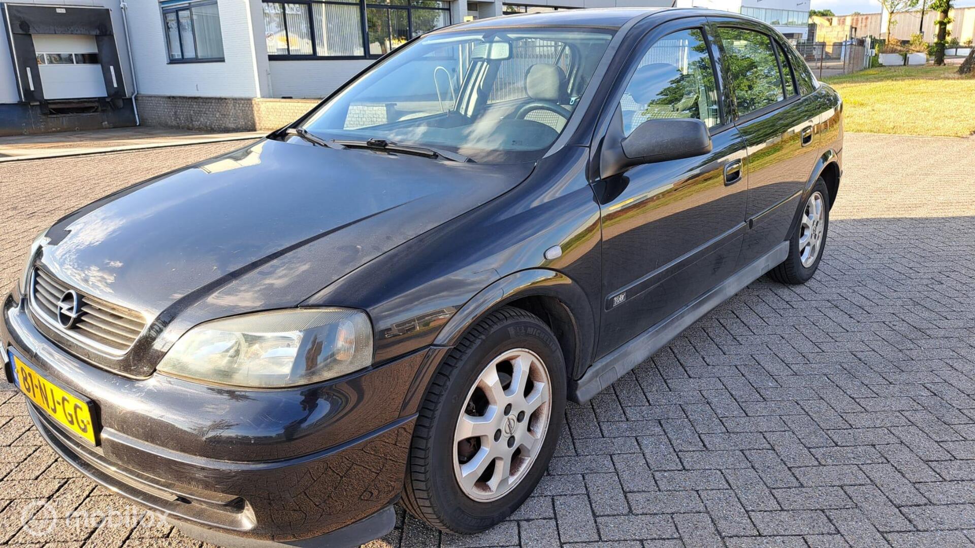 Opel Astra-g-cc 1.6 Njoy 2003 - voorkant