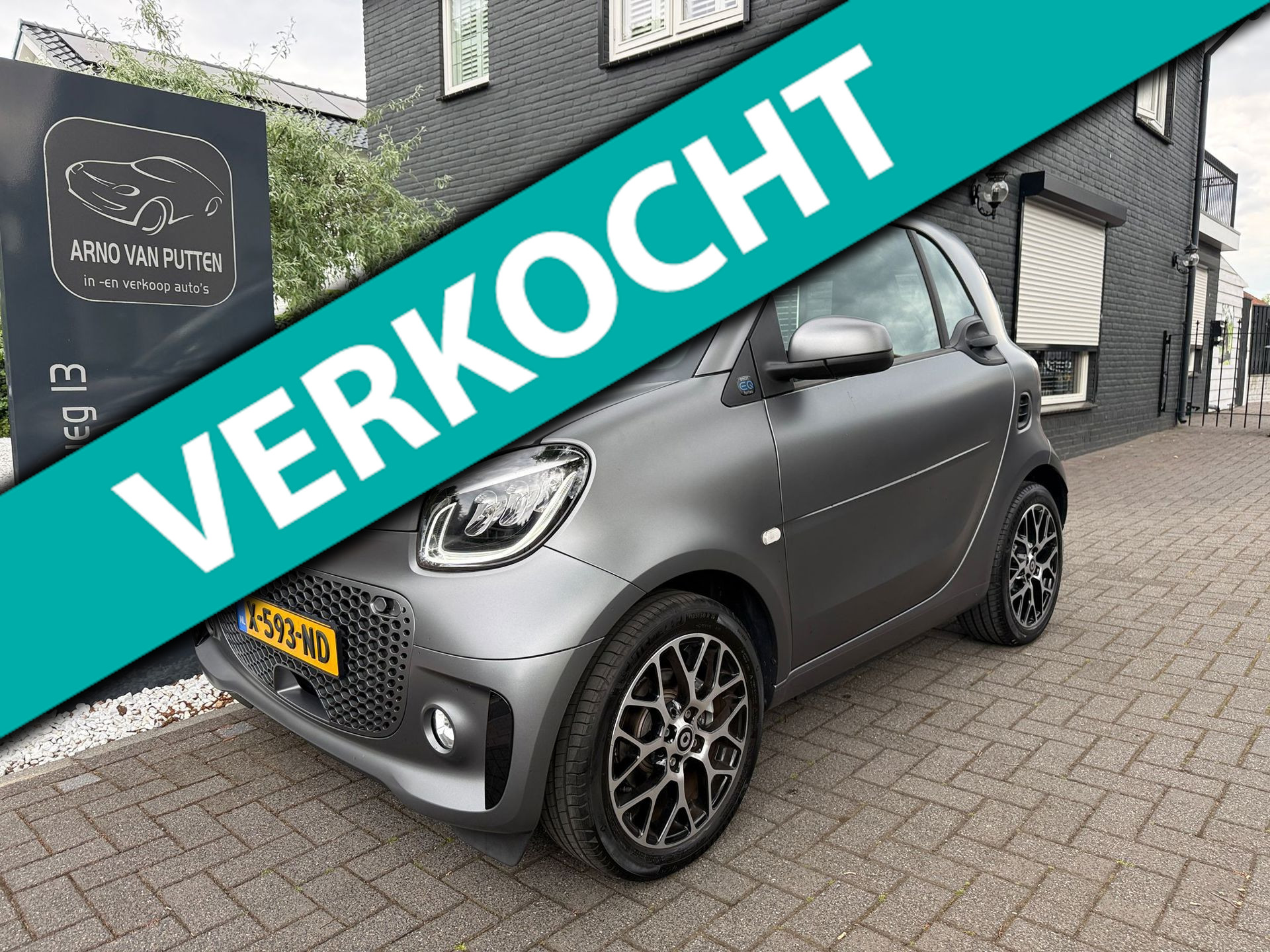 Smart Eq Fortwo Coupe EQ Comfort PLUS /Leer /Pano /JBL /Camera /Led 2023 - voorkant