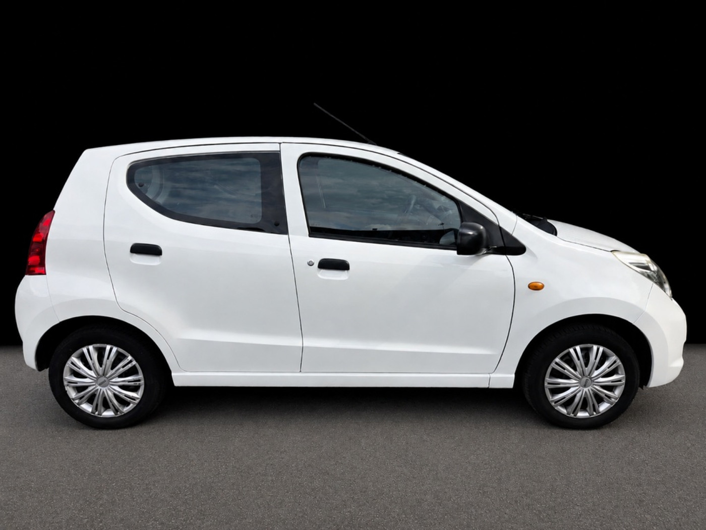 Suzuki Alto 1.0 Comfort Plus  airco 2012 - voorkant