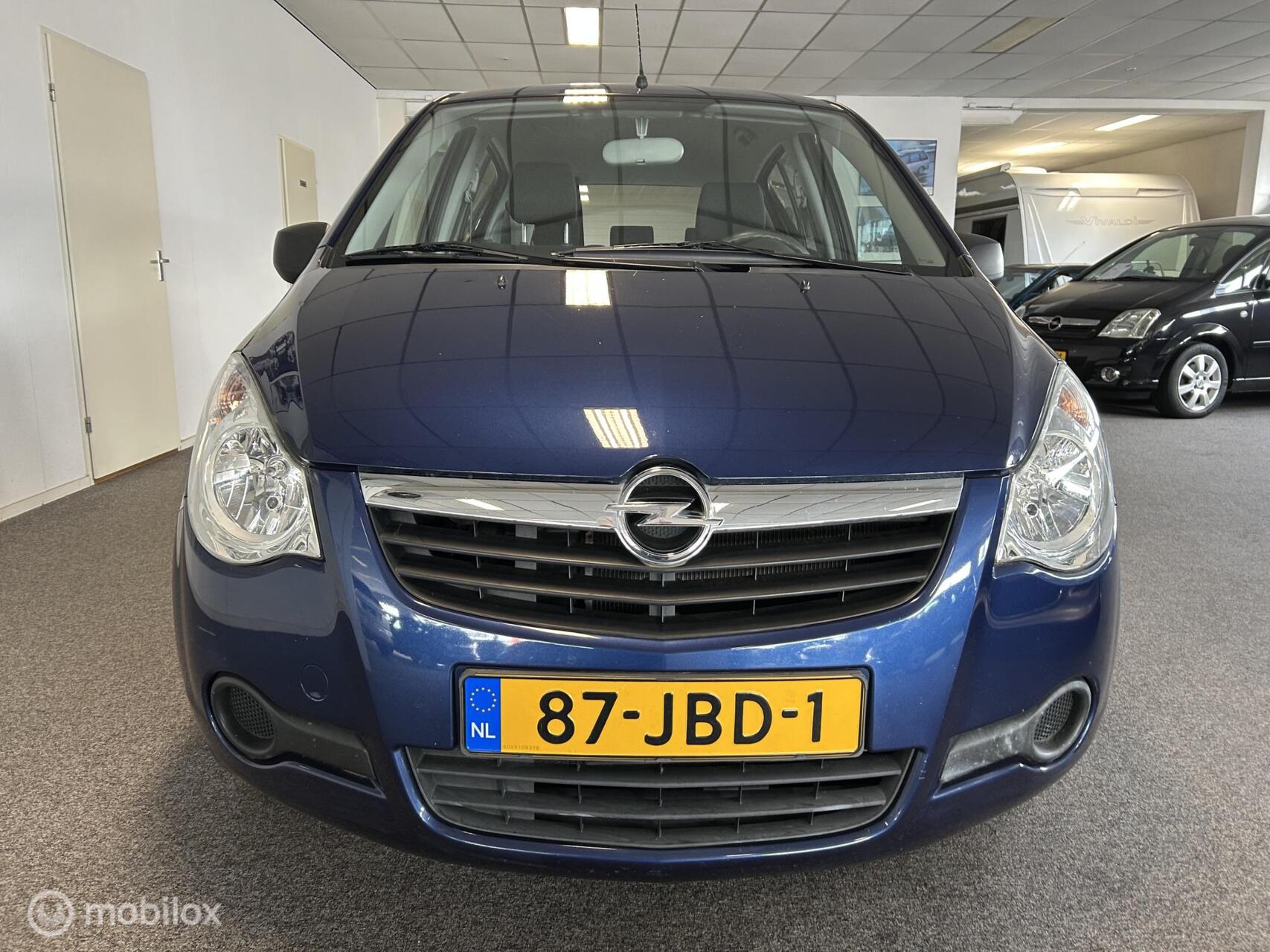 Foto van Opel Agila