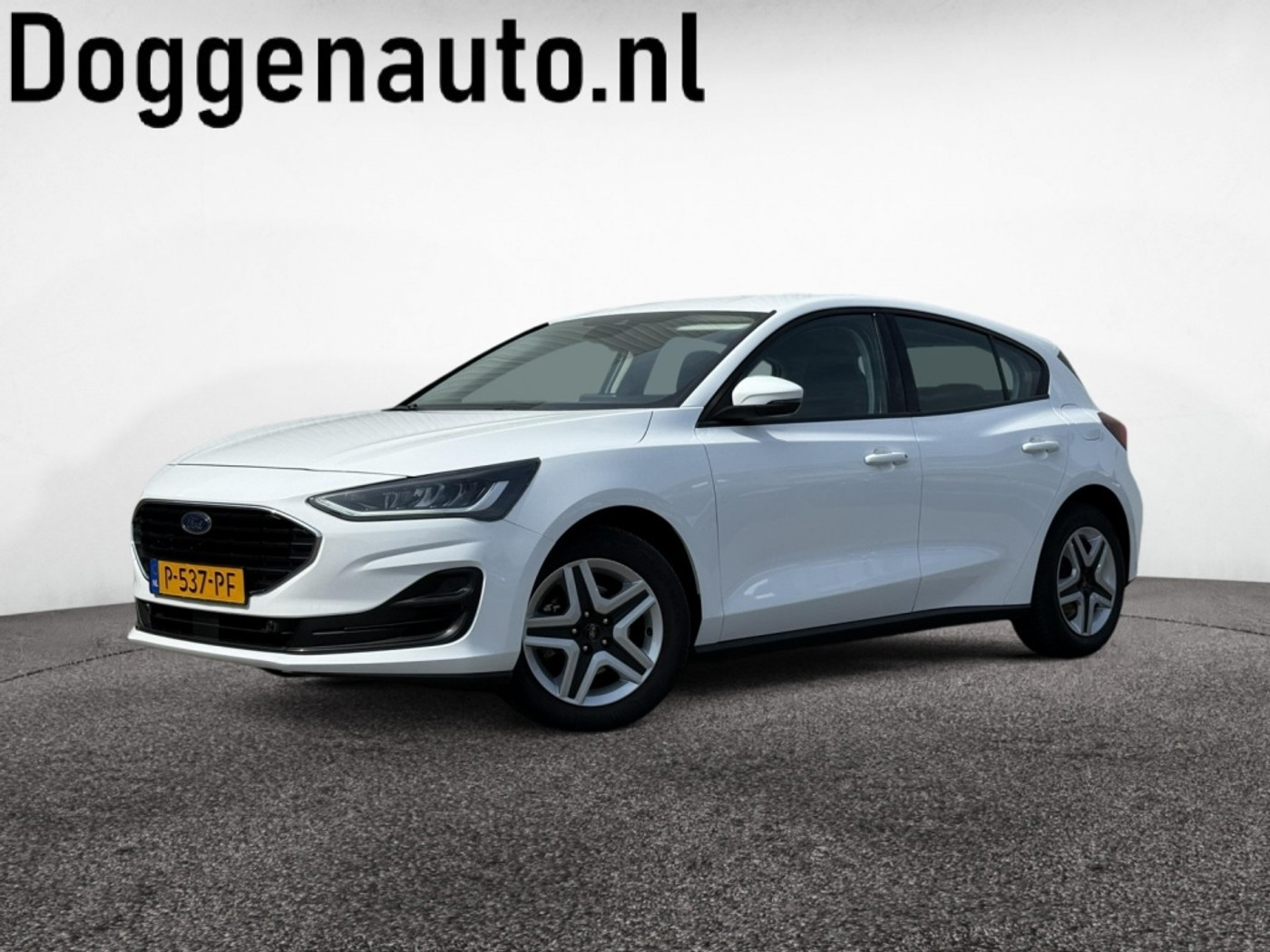 Ford Focus 1.0 Hybrid Connected NAP Navi PDC Led super staat! 2022 - voorkant