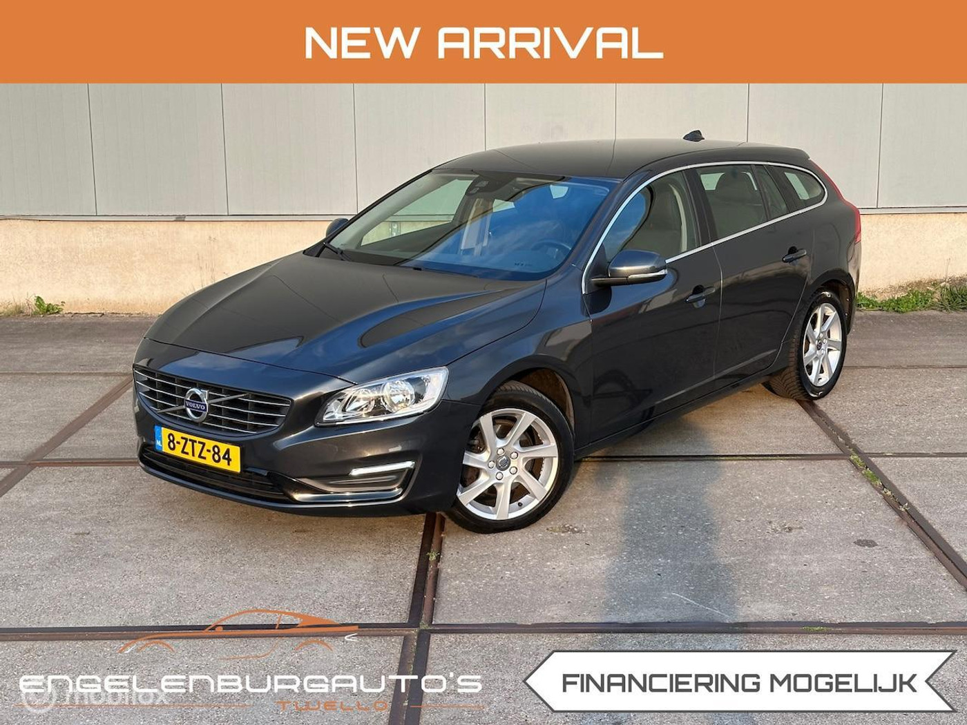 Volvo V60 1.6 D2 Momentum automaat, NAP, Navi, 2015 - voorkant