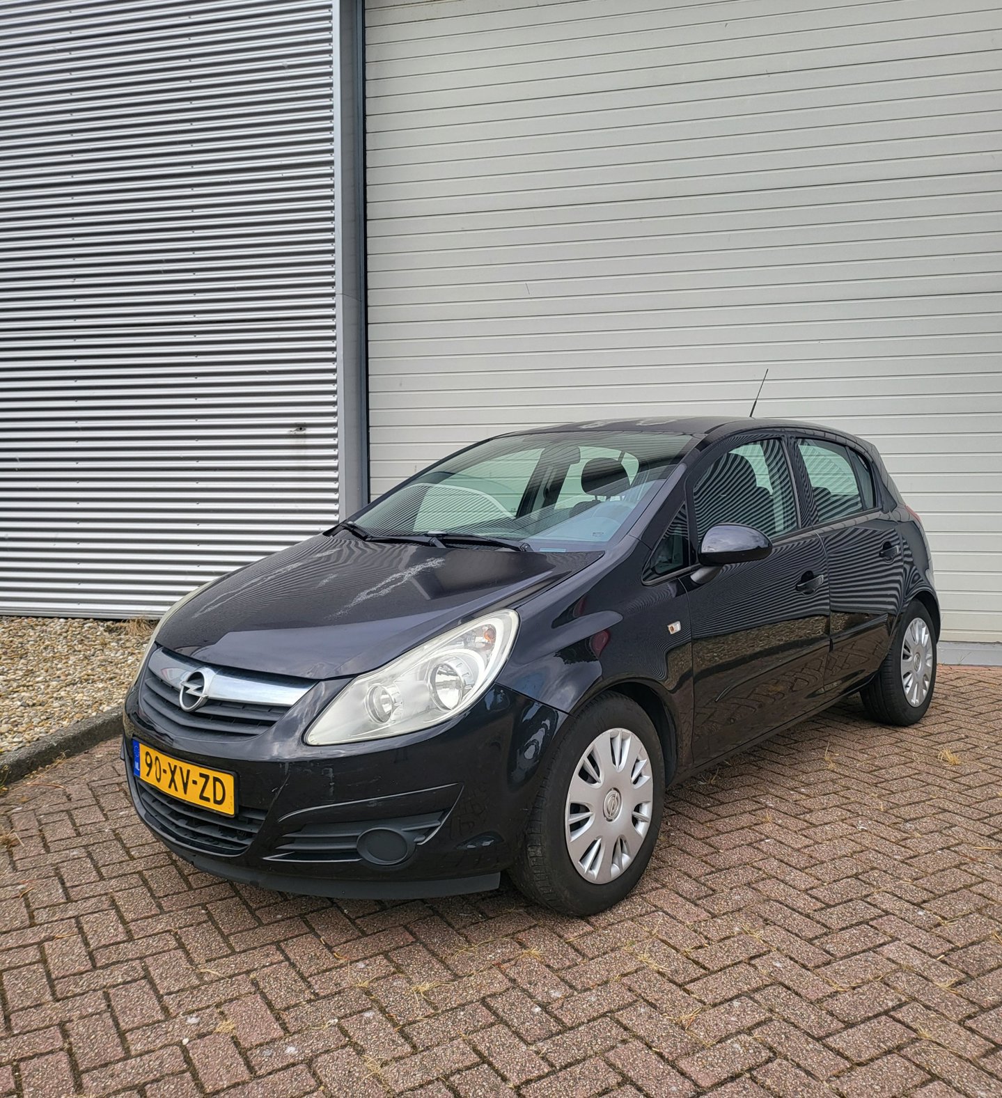 Opel Corsa 1.2-16V Enjoy Nieuwe APK 5 Deurs 2007 - voorkant