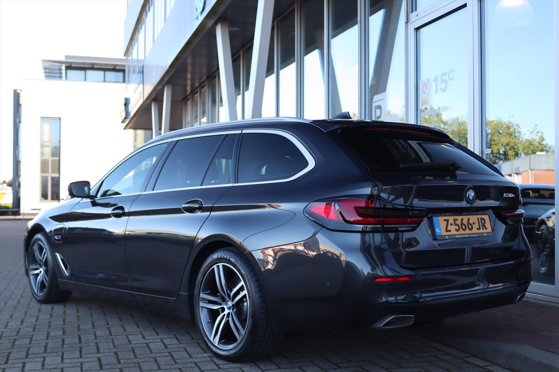 Foto van BMW 530e