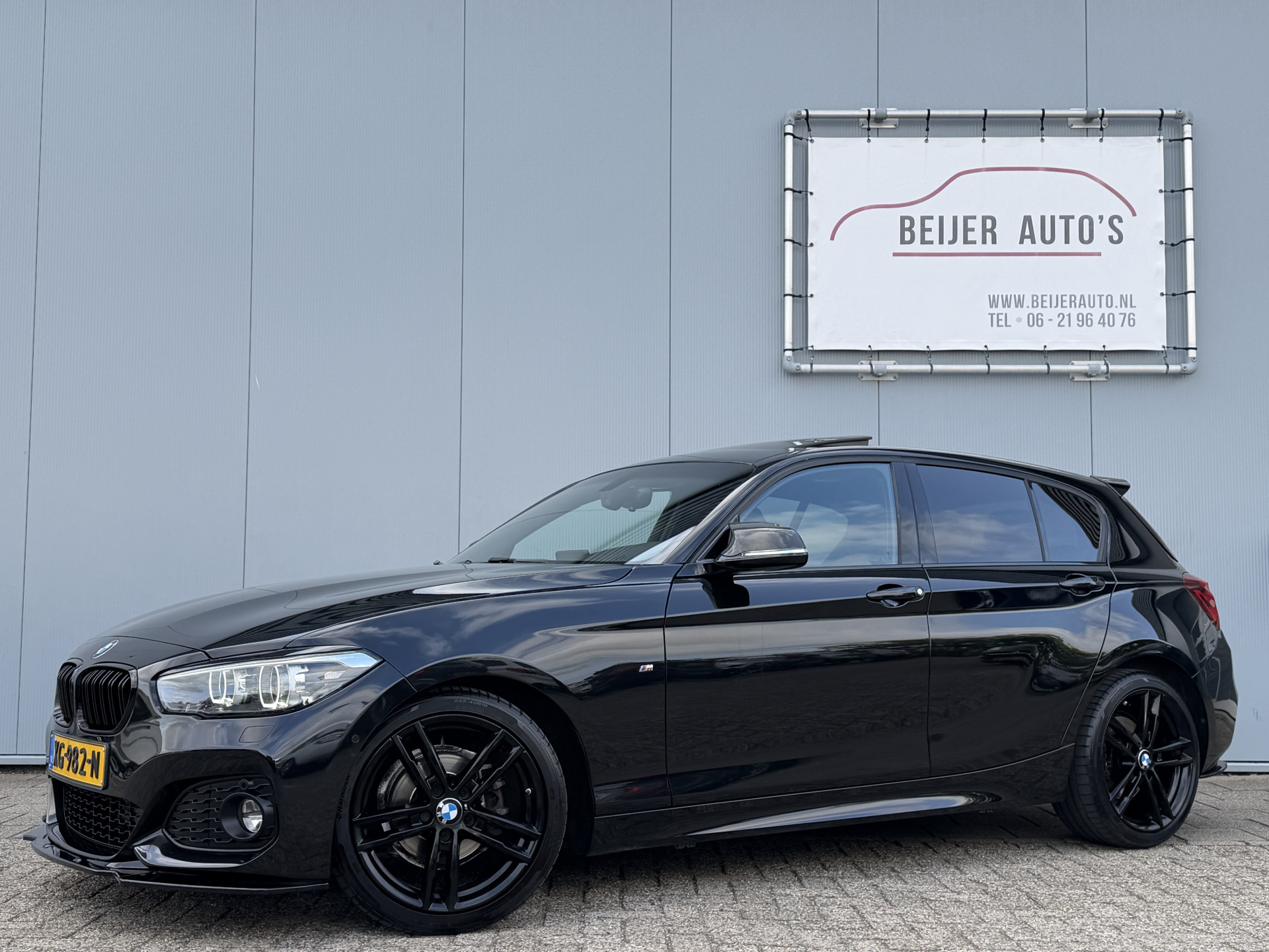 BMW 118i 118i Corporate Lease Executive 2019 - voorkant