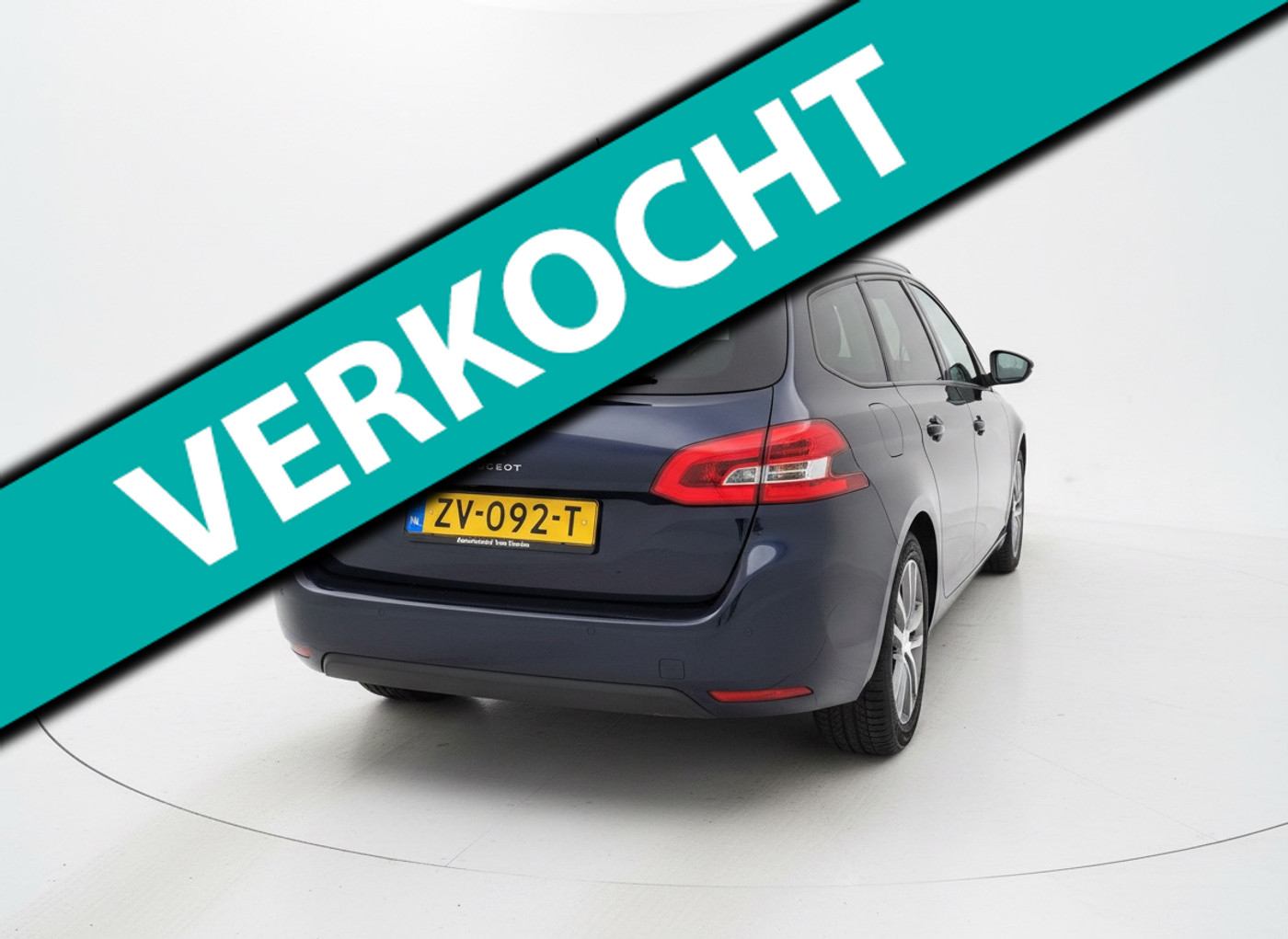 Peugeot 308 1.2 PureTech Blue Lease Executive|DB vervangen 80.000km 11-2024|Parksensoren V en A 2019 - voorkant