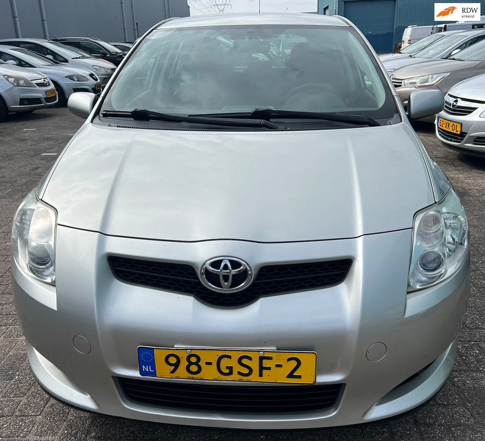 Toyota Toyota Auris 1.4 D-4D Terra rijdt super 2008 - voorkant