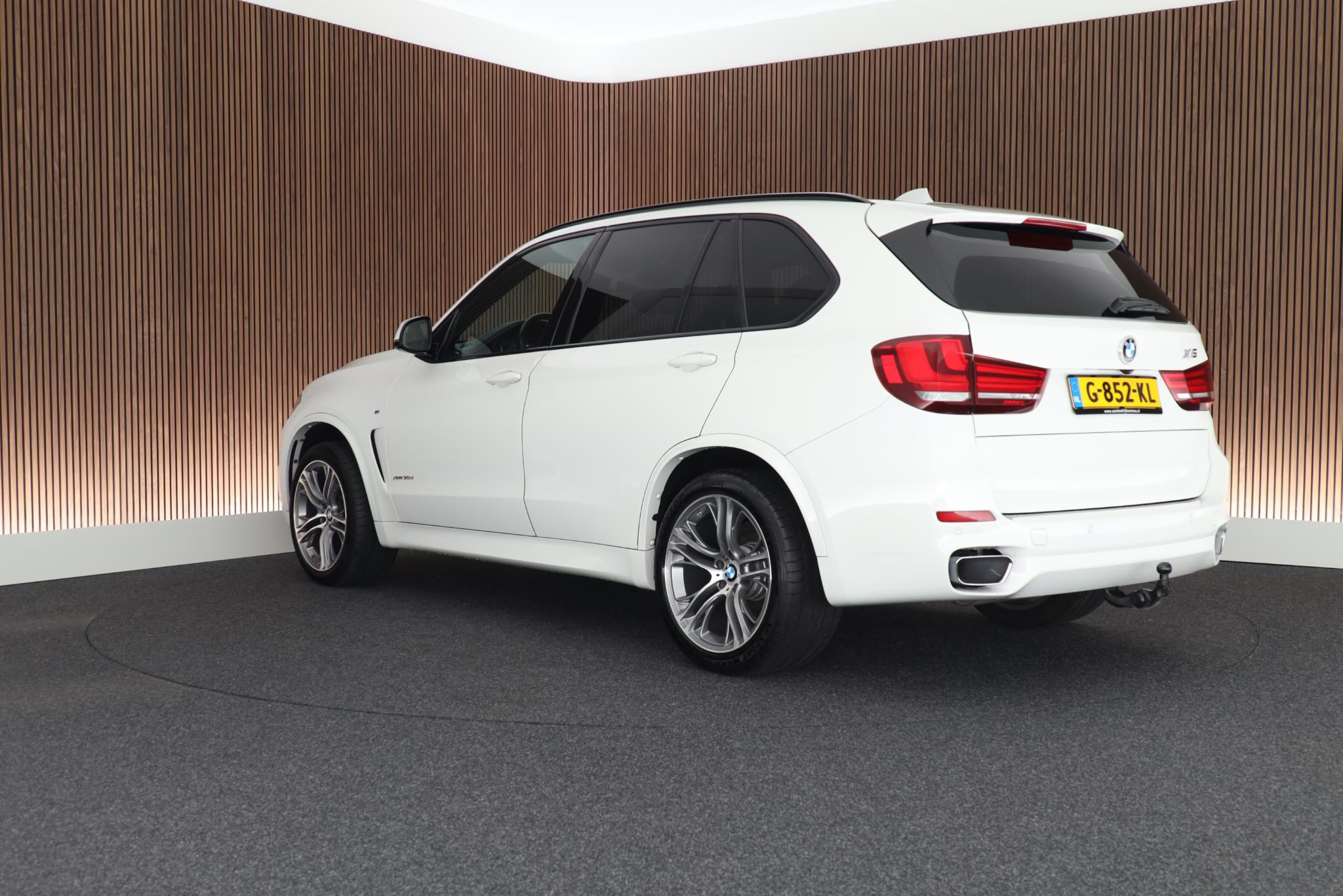 Foto van BMW X5 Xdrive30d