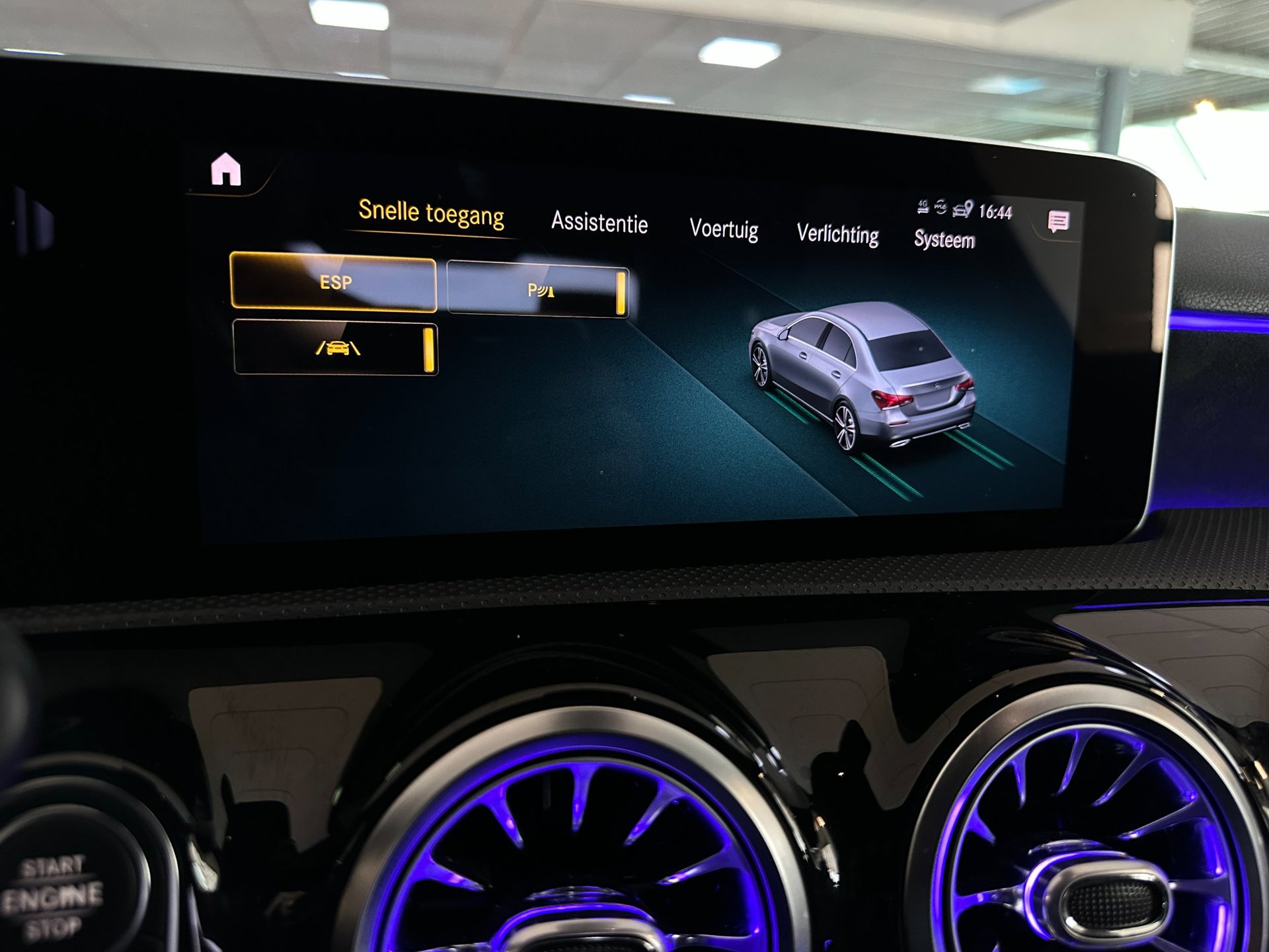Foto van Mercedes-Benz A 200