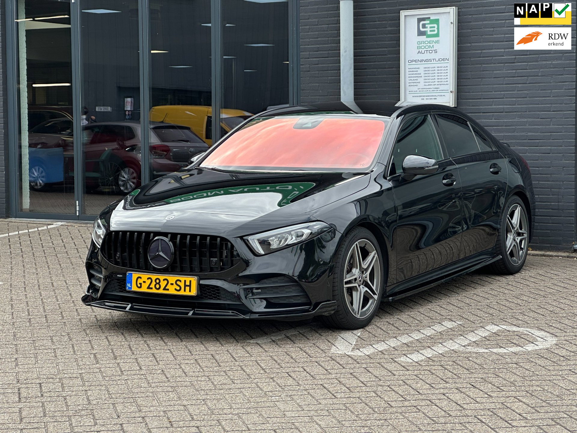 Mercedes-Benz A 200 200 Business Solution AMG/SFEERVERLICHTING/CAMERA/NAVI/NL-AUTO NAP!! 2019 - voorkant