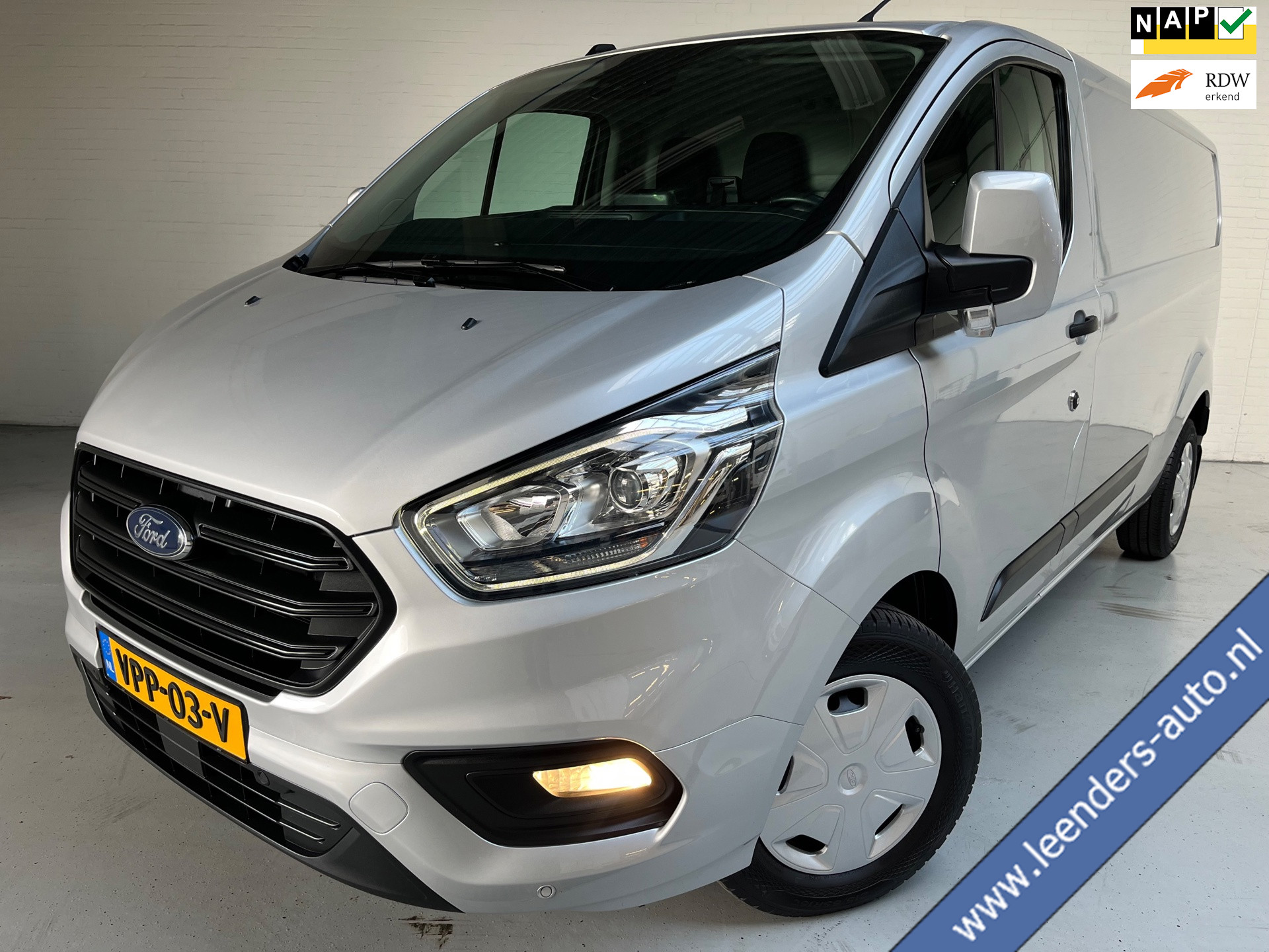 Ford Transit Custom Automaat 300 2.0 TDCI 130pk L2H1 Limited 3persoons, Airco, Navigatie, Trekhaak, Metallic lak, RIJKLAARPRIJS 2022 - voorkant
