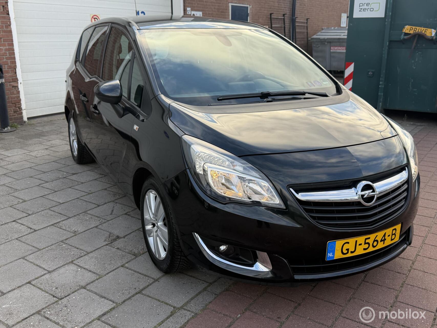 Opel Meriva 1.4 Turbo Edition 2015 - voorkant