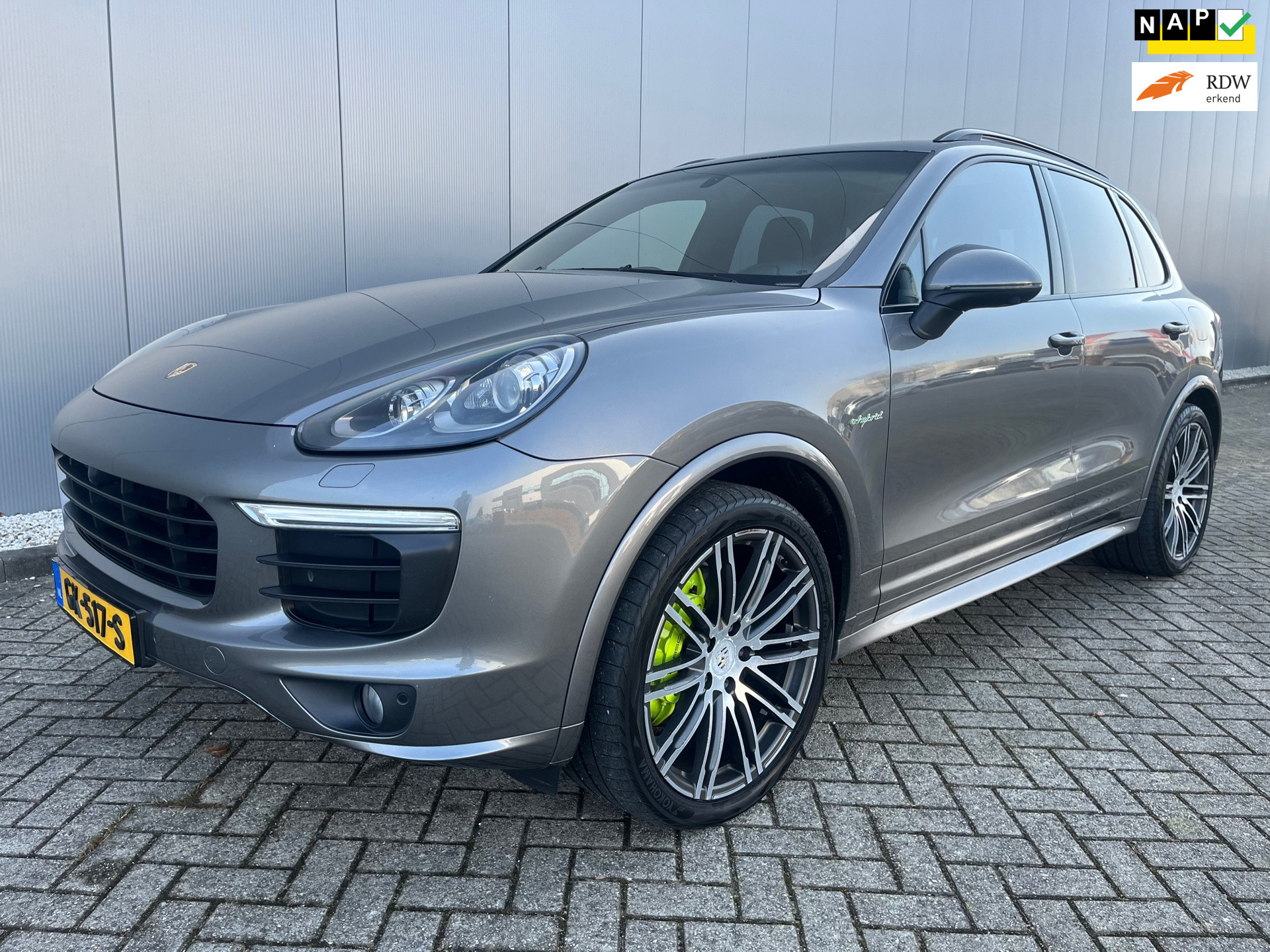 Porsche Cayenne S E-hybrid 3.0 S E-Hybrid SPORT-DESIGN/ PANO/ SPORTCHRONO 2015 - voorkant